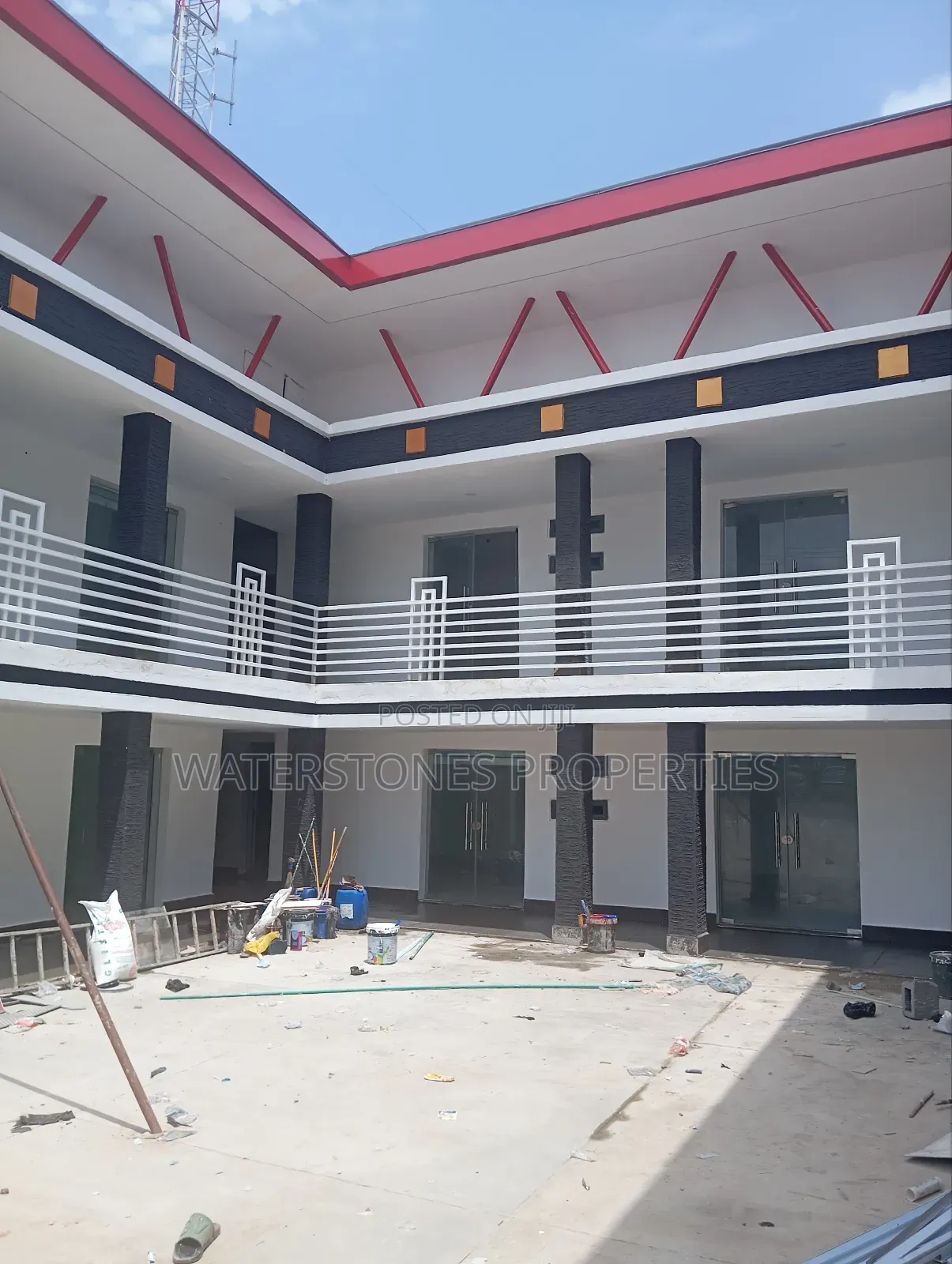 Shop Space Go Let in Asaba in Oshimili South