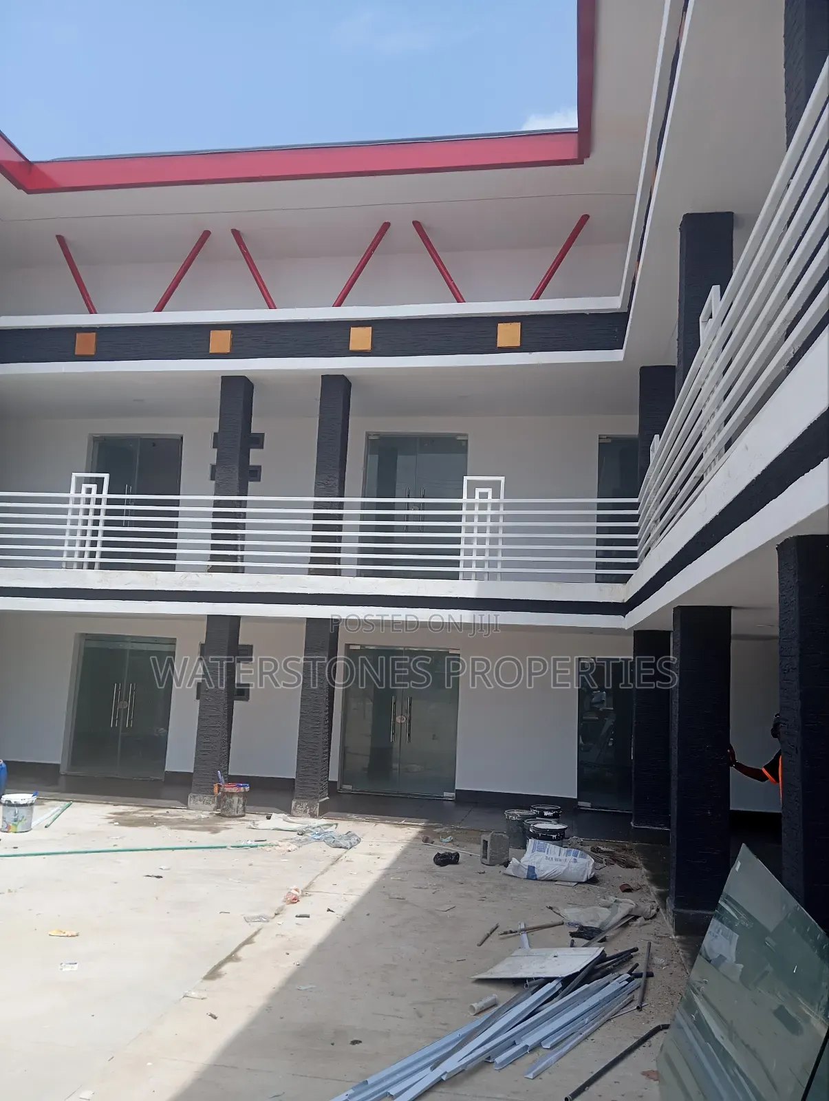 Shop Space Go Let in Asaba in Oshimili South