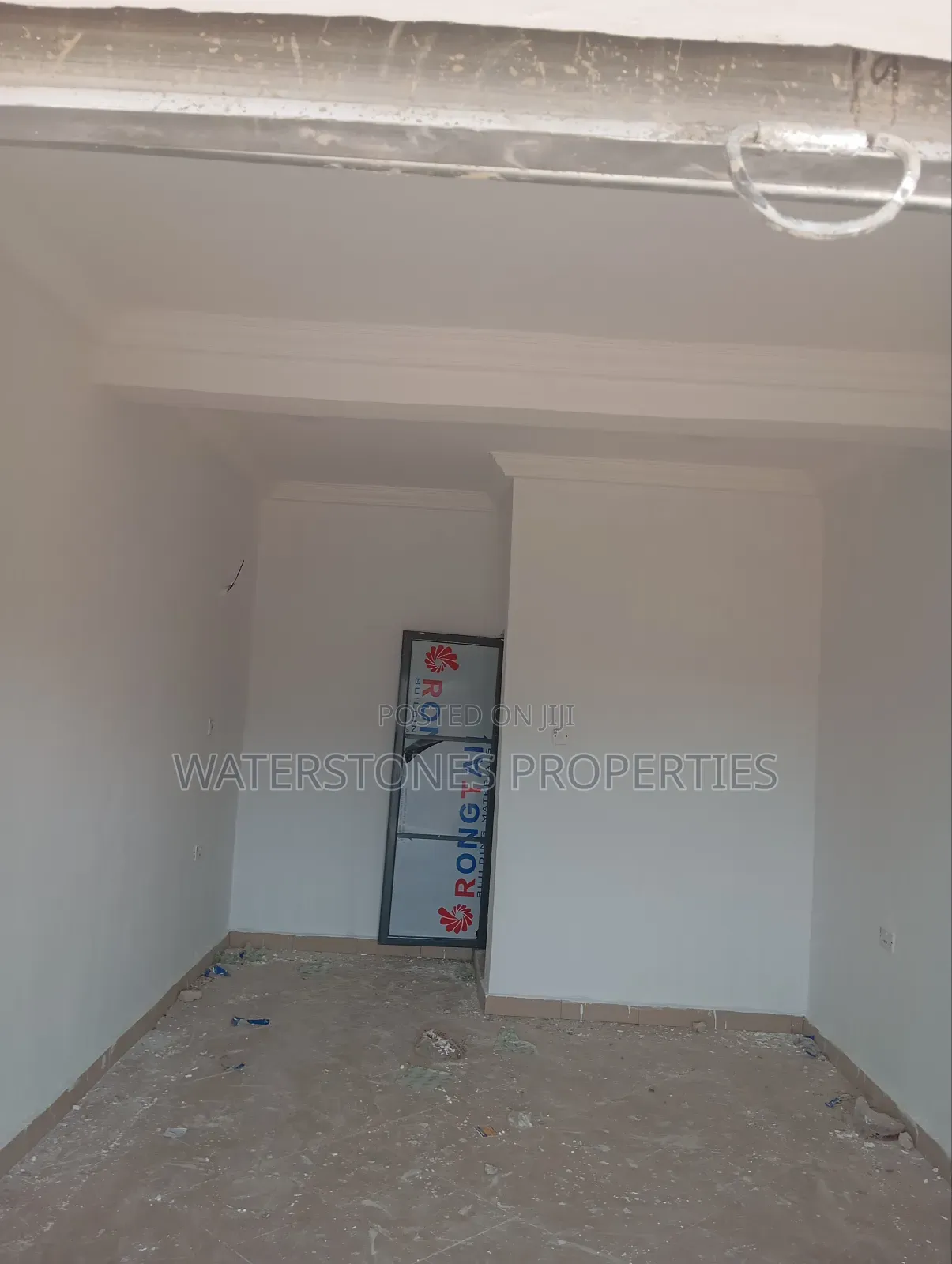 Shop to Let in Asaba in Oshimili South