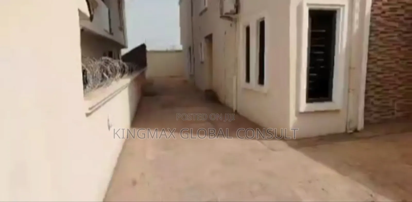 Furnished 5bdrm Duplex in Airport Express Way for sale in Lugbe District