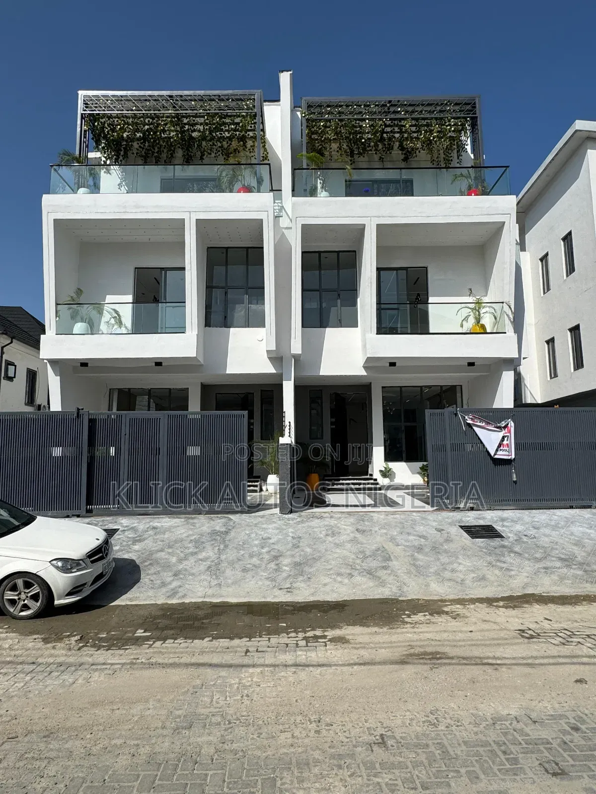 5bdrm Duplex in Lekki for sale in Lekki