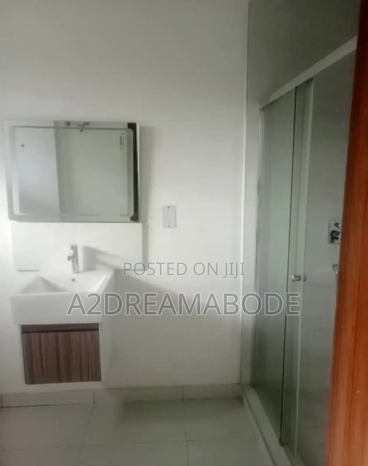 3bdrm Apartment in Ikeja Gra for sale in Ikeja