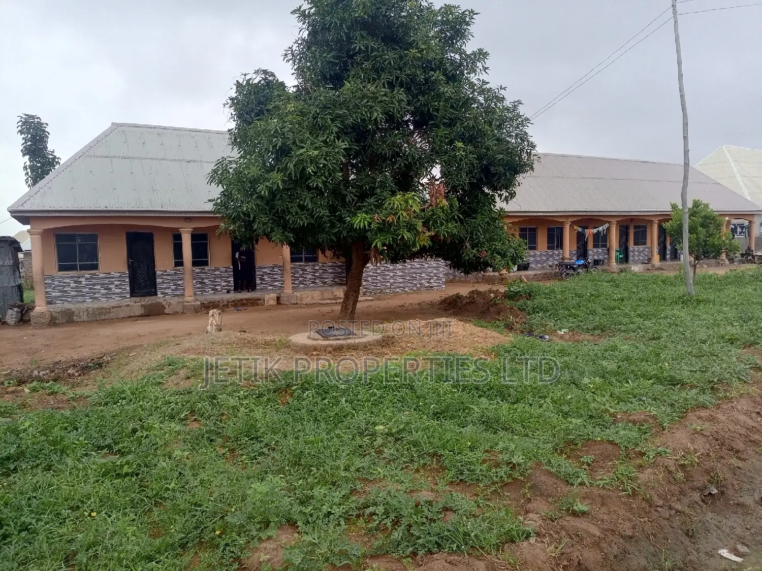 10bdrm House in Tse- Adamu, Makurdi for sale in Makurdi