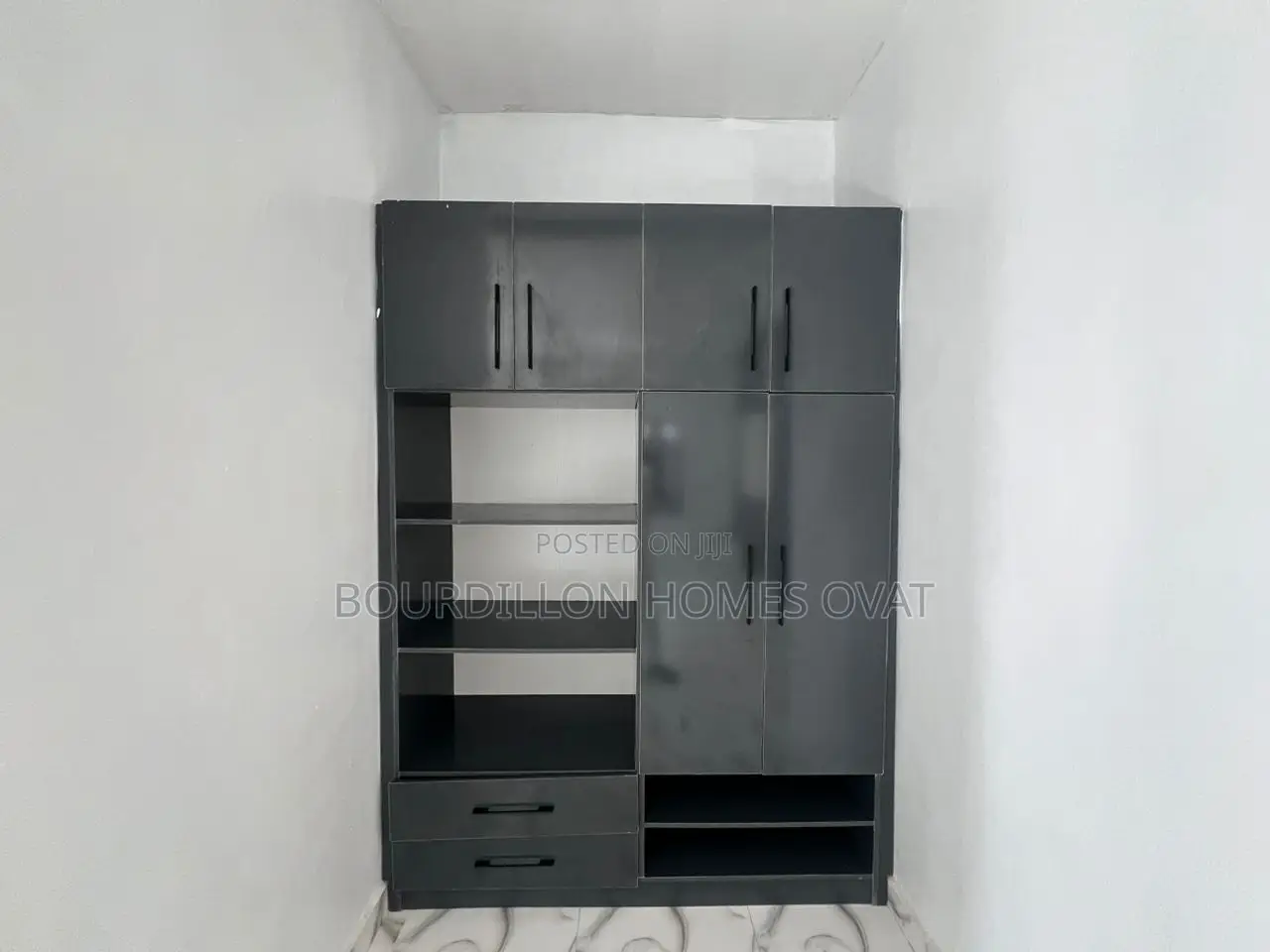 4bdrm Duplex in Ikota for sale in Ikota