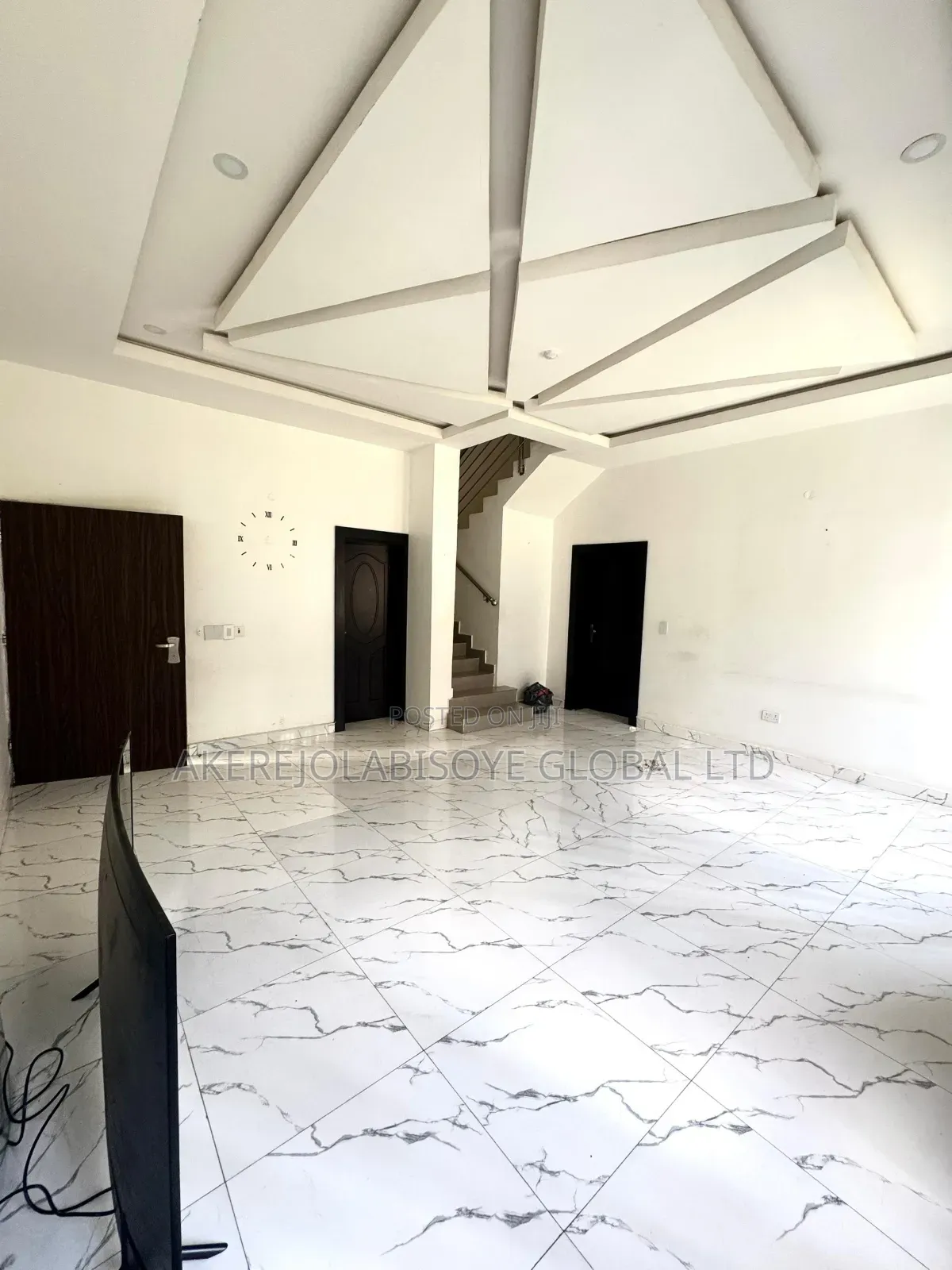 4bdrm Duplex in By Stella Maris for sale in Life Camp