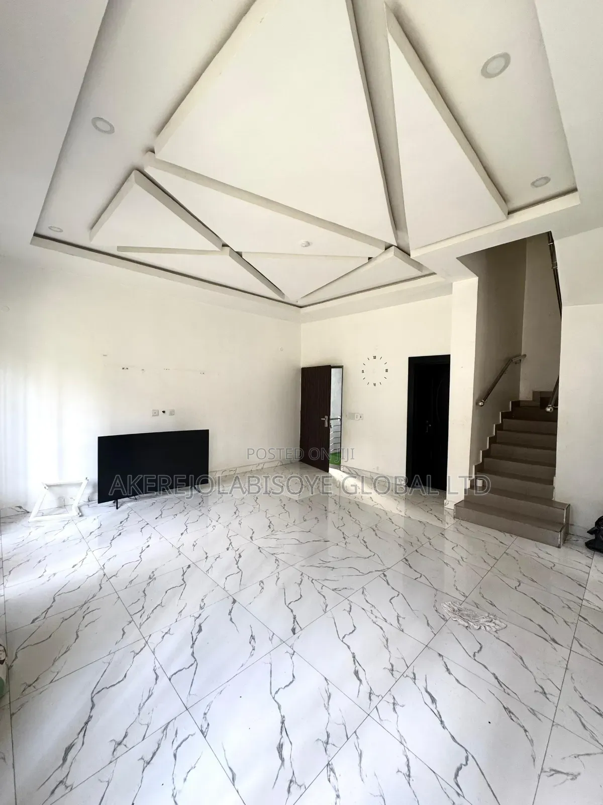 4bdrm Duplex in By Stella Maris for sale in Life Camp