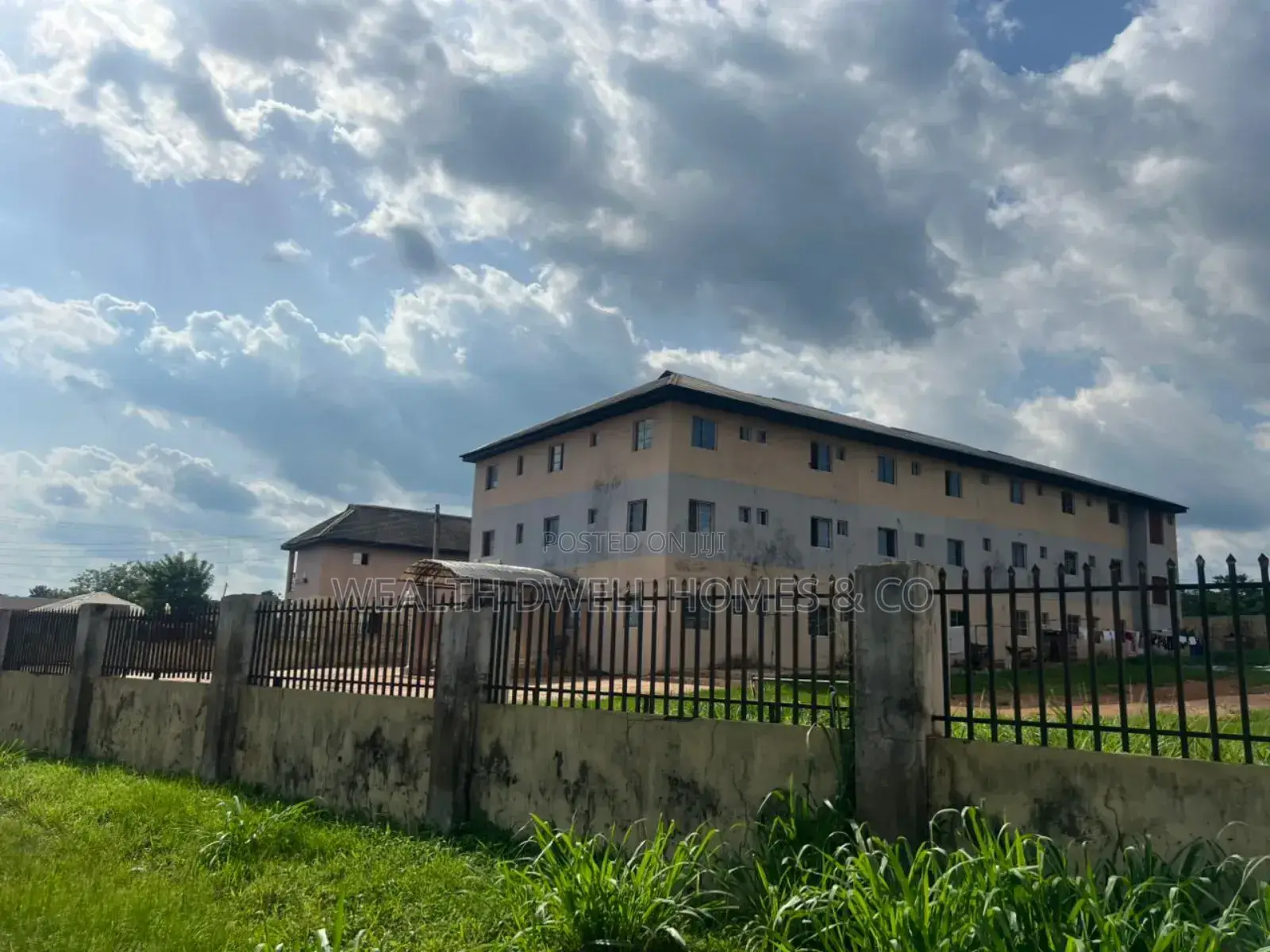 1bdrm Block of Flats in Futa North Gate, Akure for sale in Akure