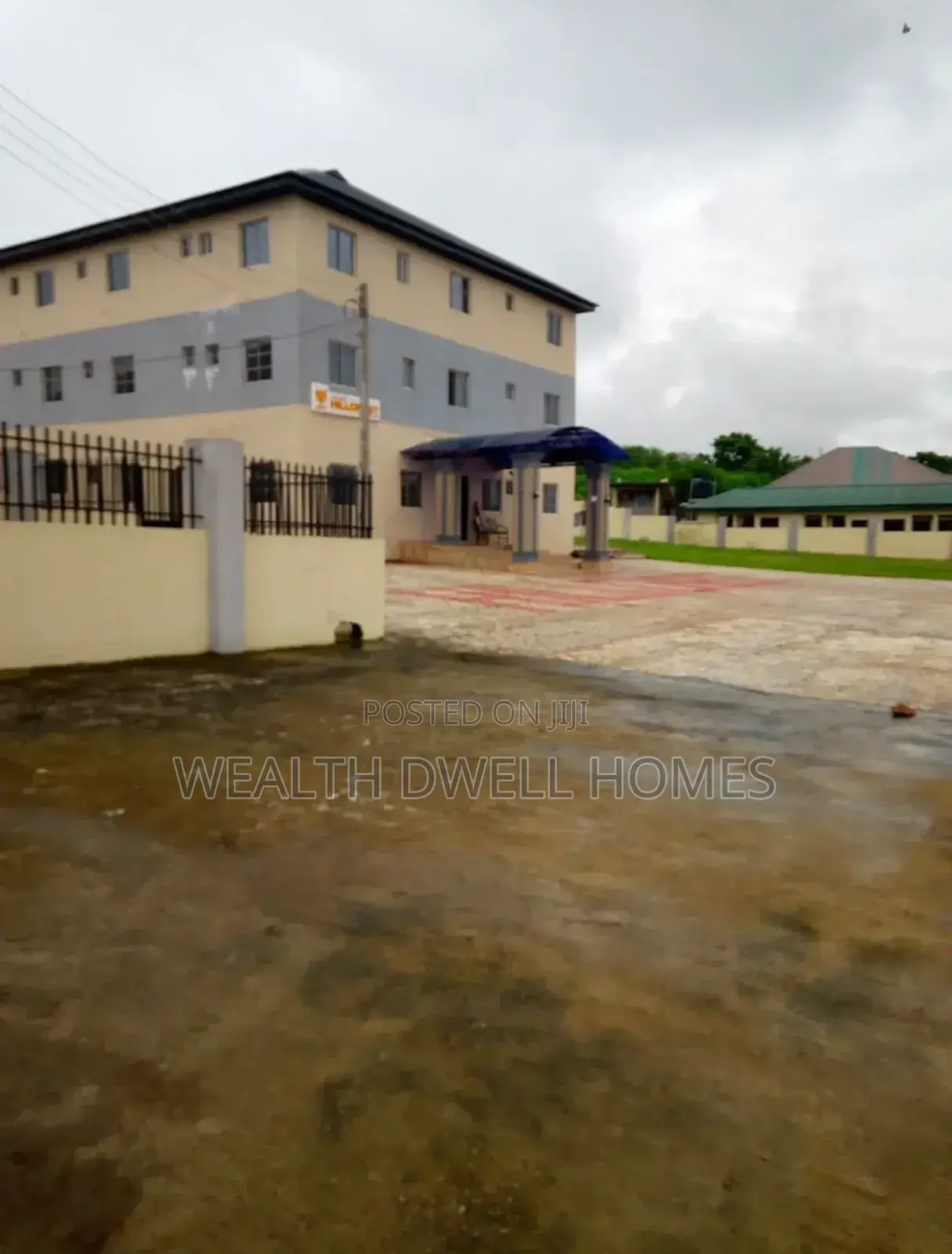 1bdrm Block of Flats in Futa North Gate, Akure for sale in Akure