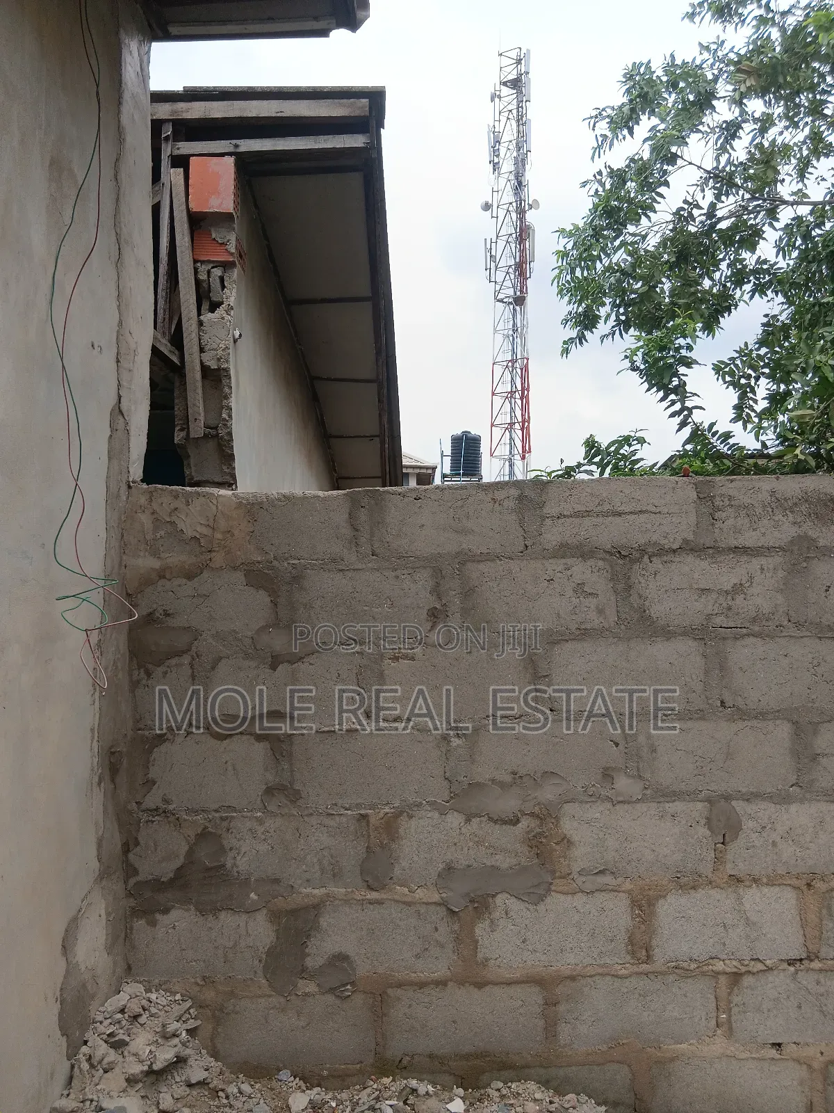 300sqm ( Half Plot) Governor's Rd By Bustop in Ikotun/Igando
