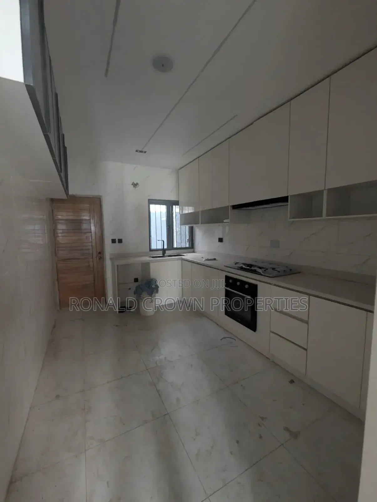 4bdrm Duplex in Lekki Phase 1 for sale in Lekki Phase 1