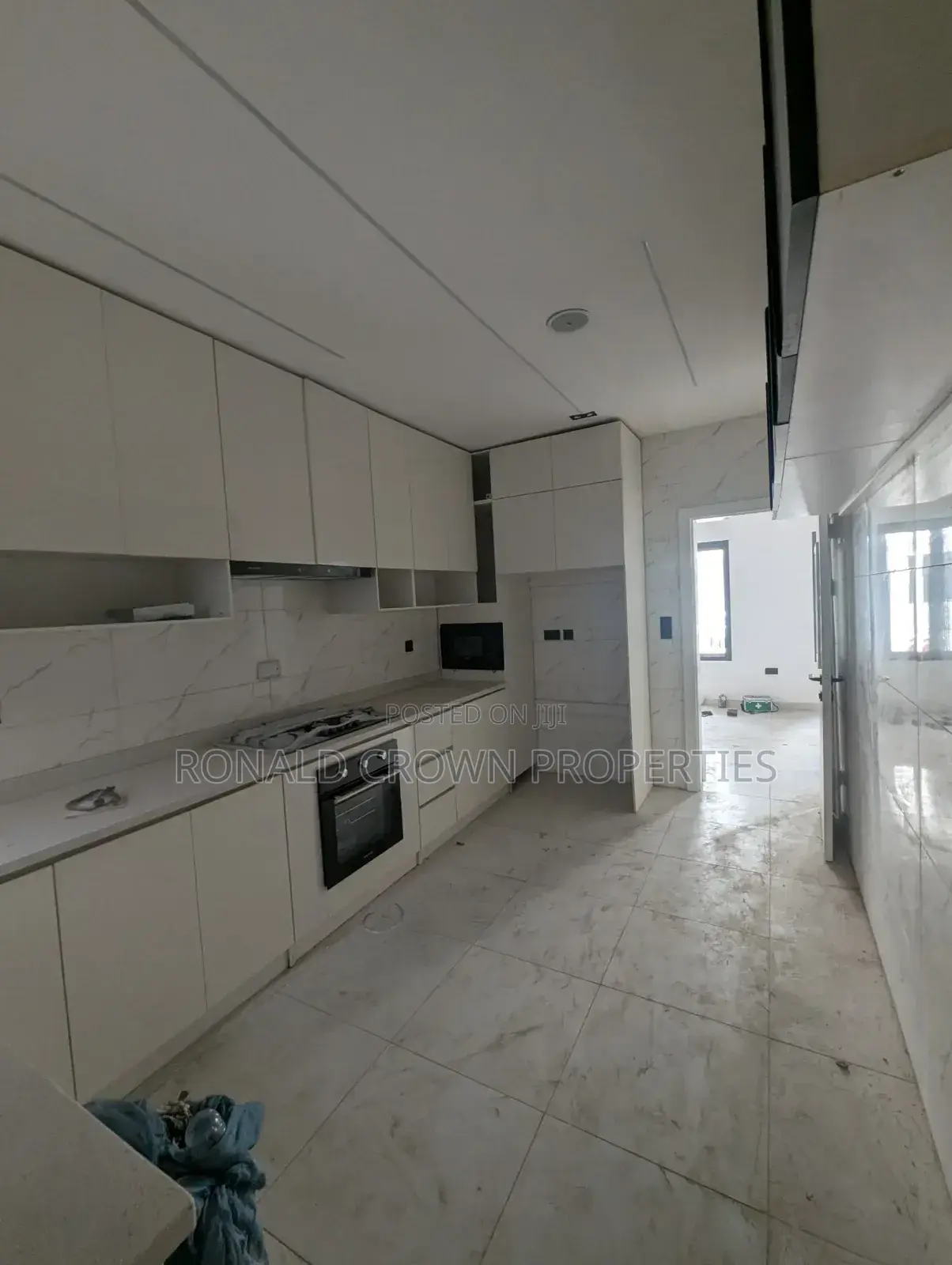 4bdrm Duplex in Lekki Phase 1 for sale in Lekki Phase 1