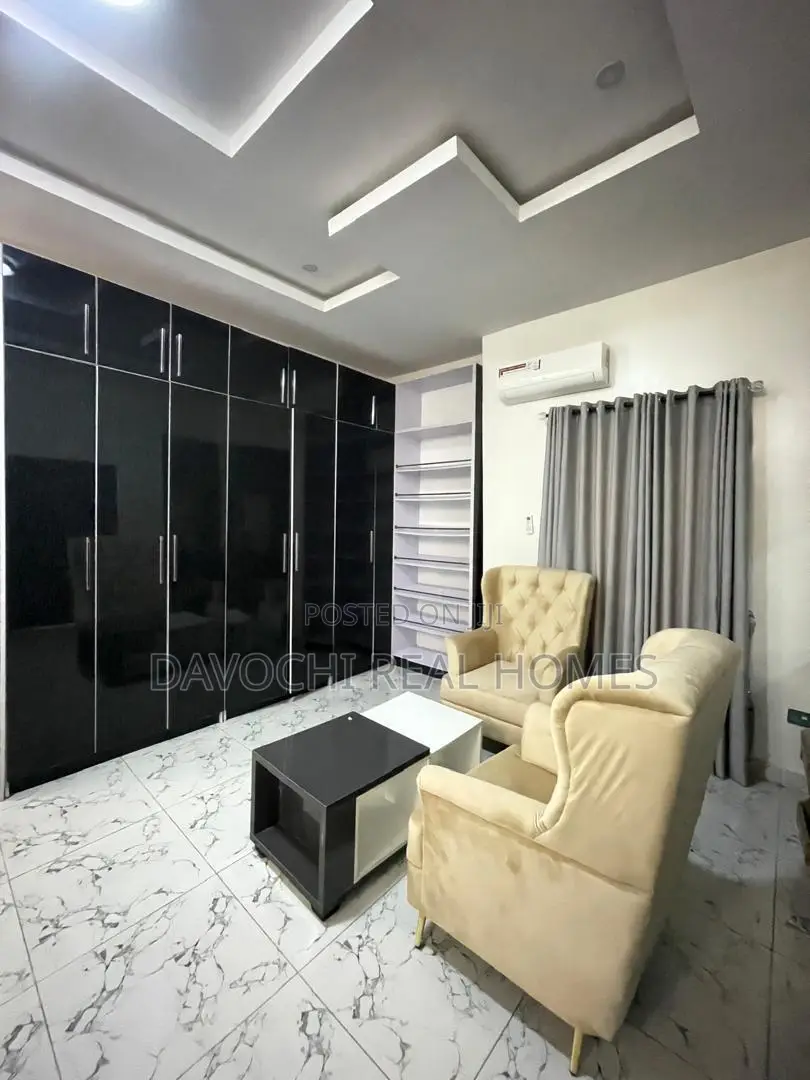 Furnished 4bdrm Duplex in Chevron for rent in Chevron