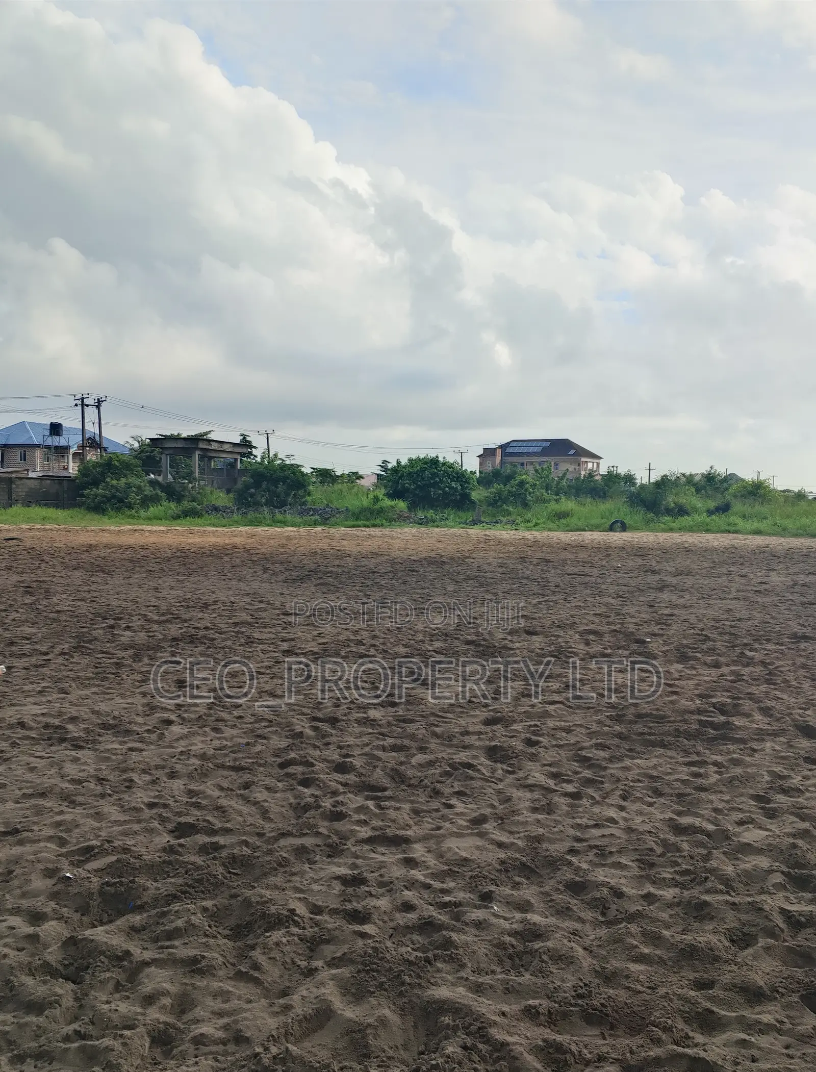17 Acres ( 102 Plots) for Sell in Lakowe on the Road Side. in Lakowe