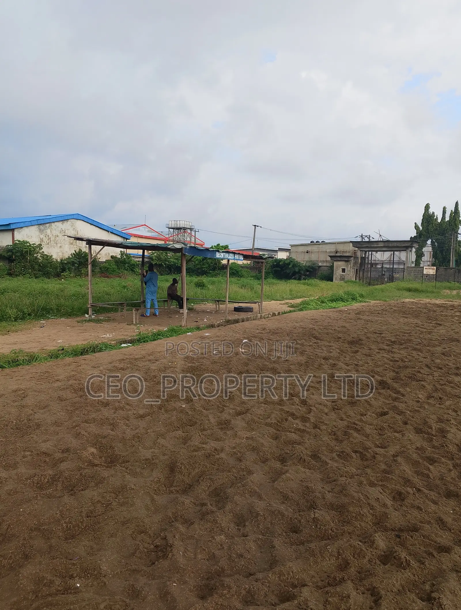 17 Acres ( 102 Plots) for Sell in Lakowe on the Road Side. in Lakowe