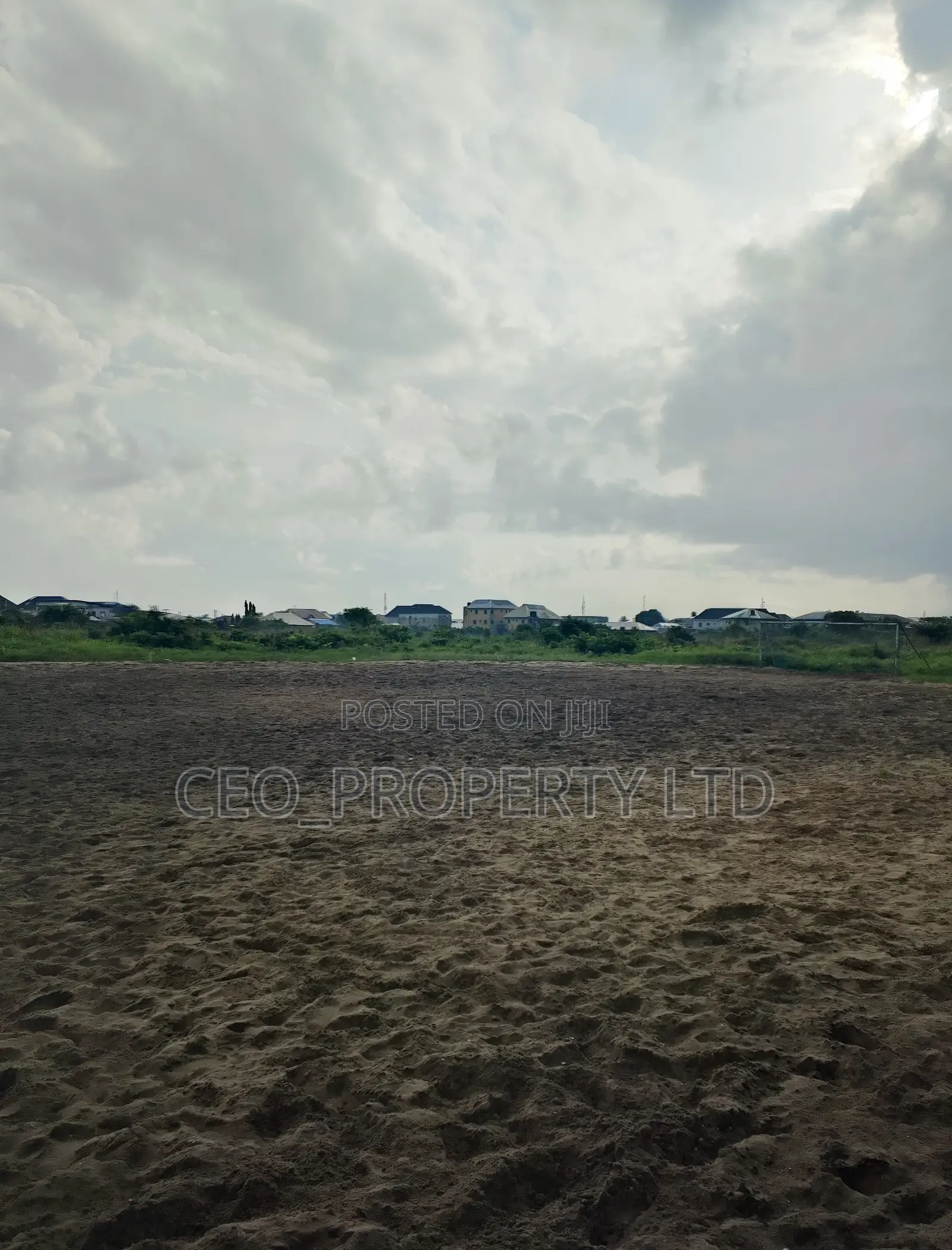 17 Acres ( 102 Plots) for Sell in Lakowe on the Road Side. in Lakowe