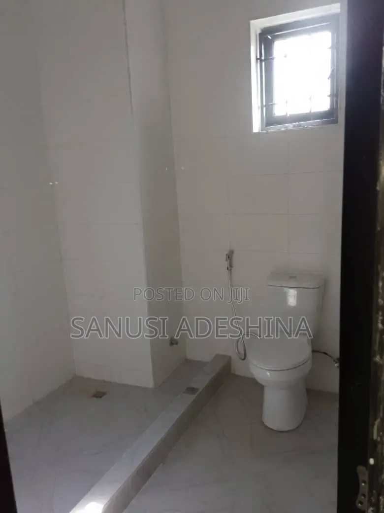 3bdrm Block of Flats in Katampe for sale in Katampe Extension