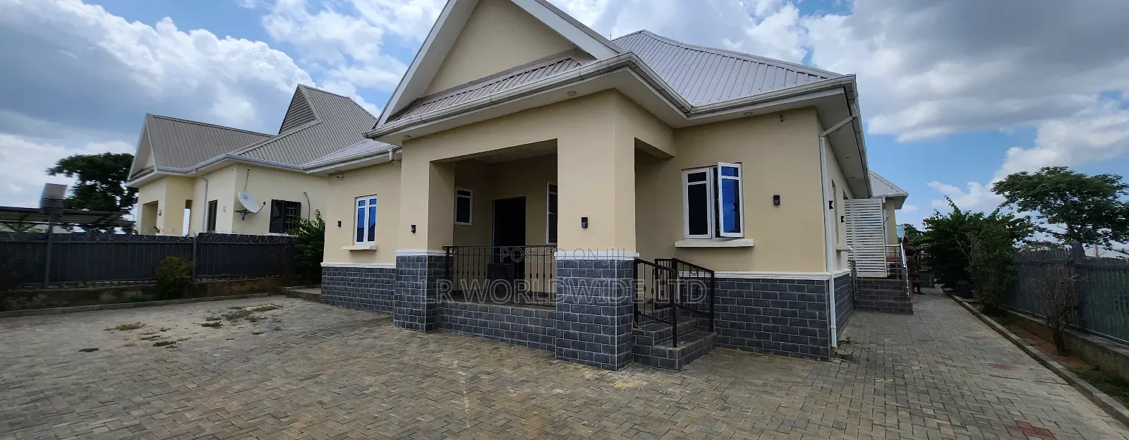 3bdrm Bungalow in Lugbe District for sale in Lugbe District