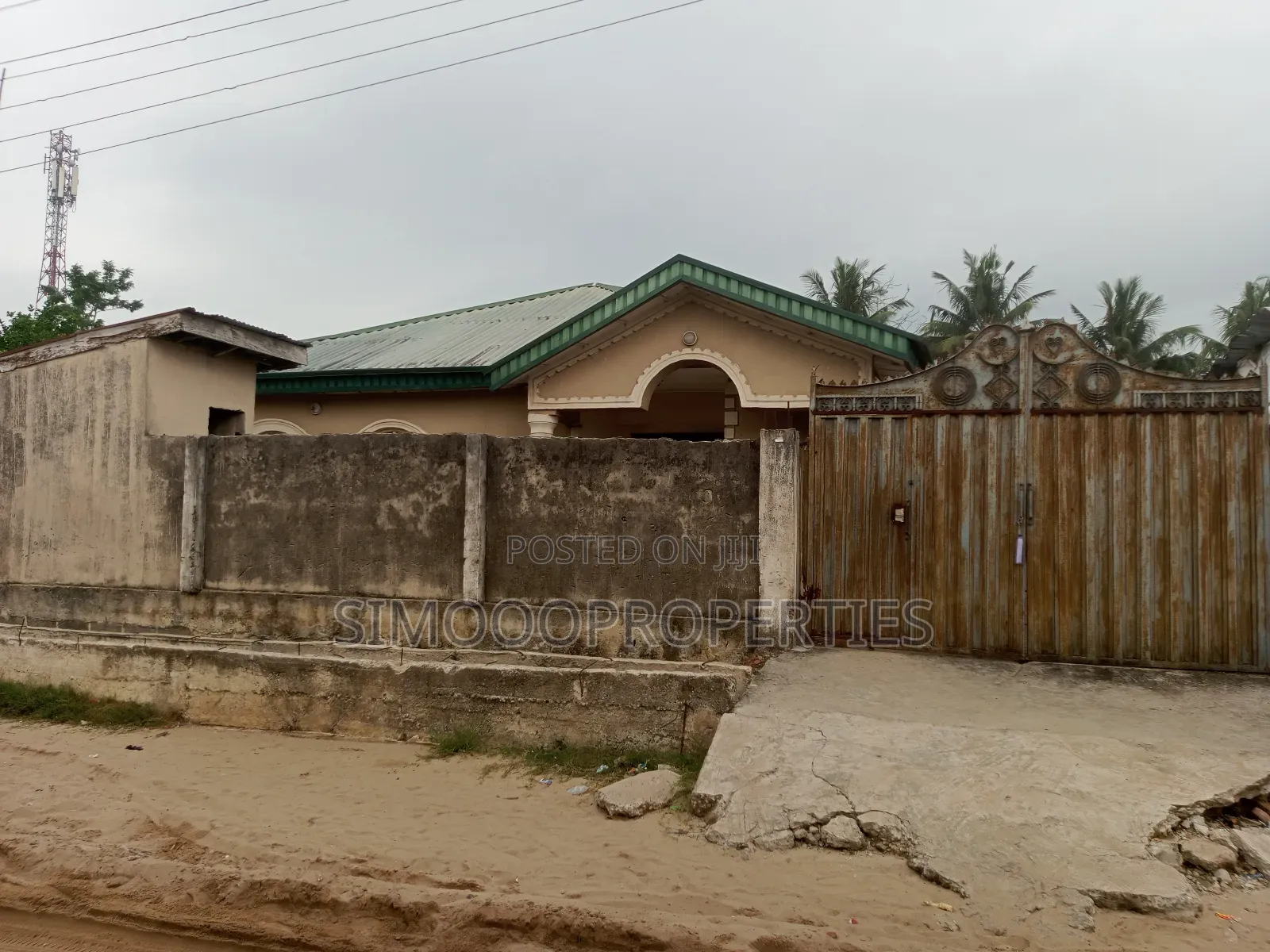 3units of 2beds and 1unit of Room and Parlor for Sale in Igando-Oloja