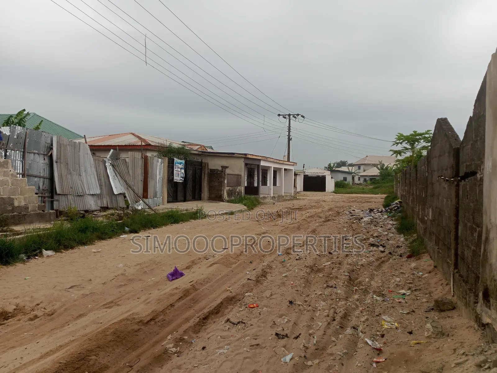 3units of 2beds and 1unit of Room and Parlor for Sale in Igando-Oloja