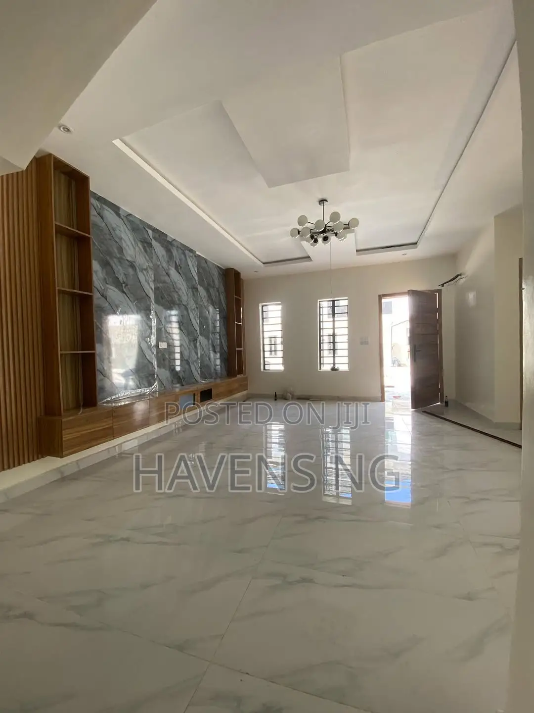 4bdrm Duplex in Ikota for sale in Ikota