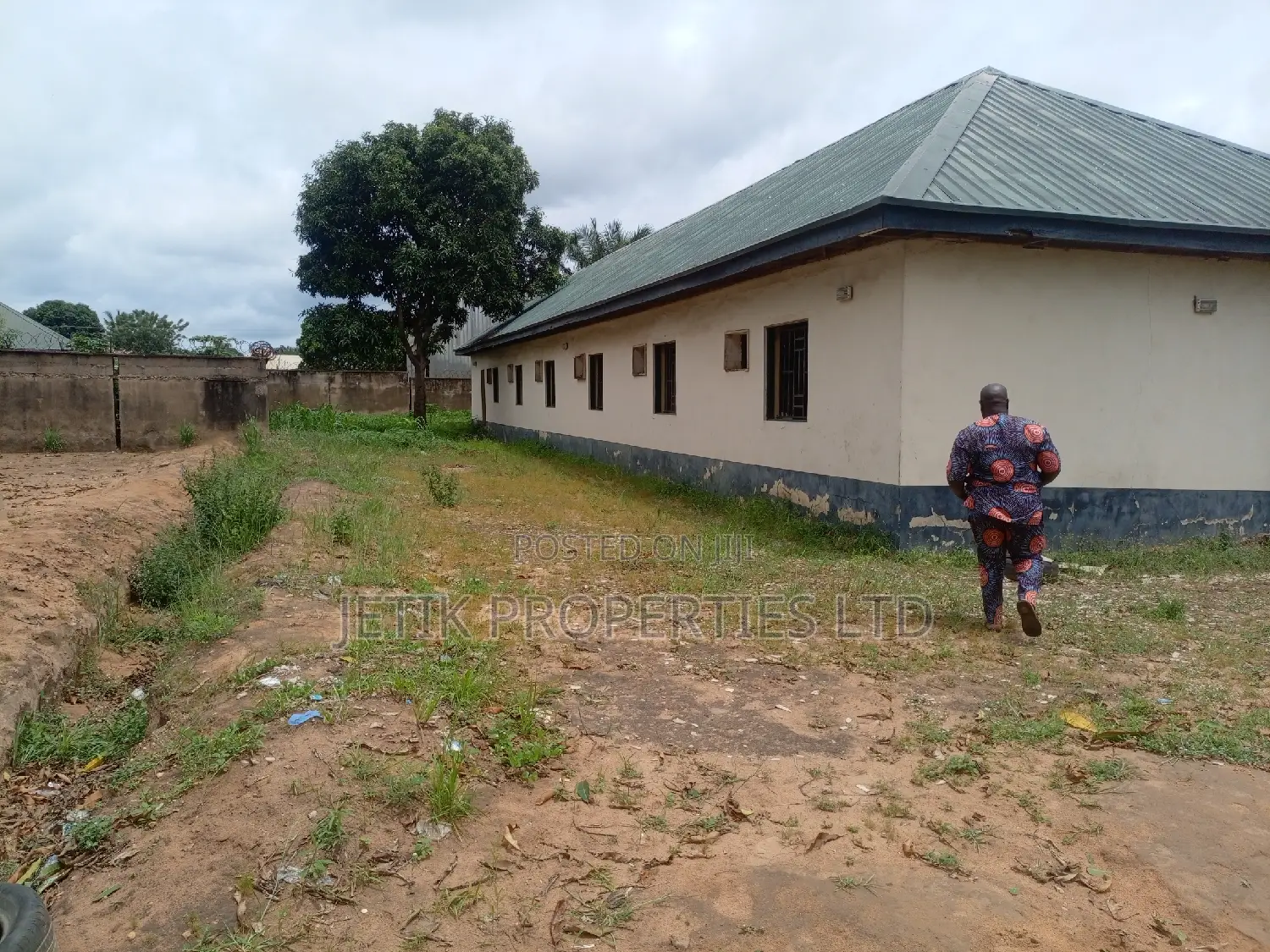 A Commercial/ Residential Property for Sale in Makurdi