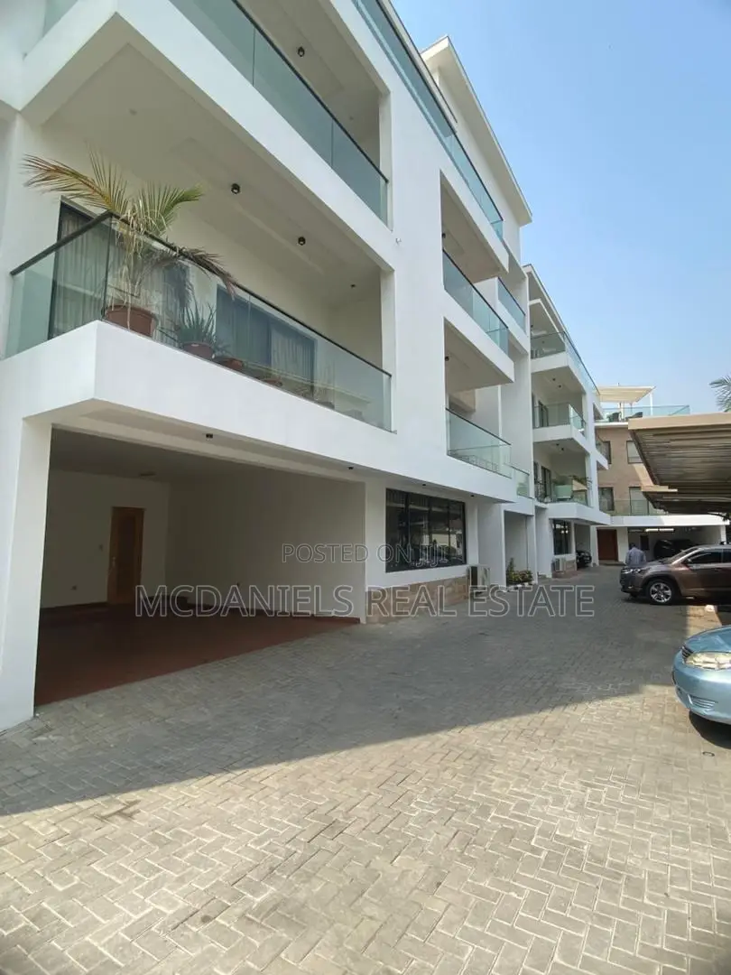 4bdrm House in Banana Island for sale in Banana Island