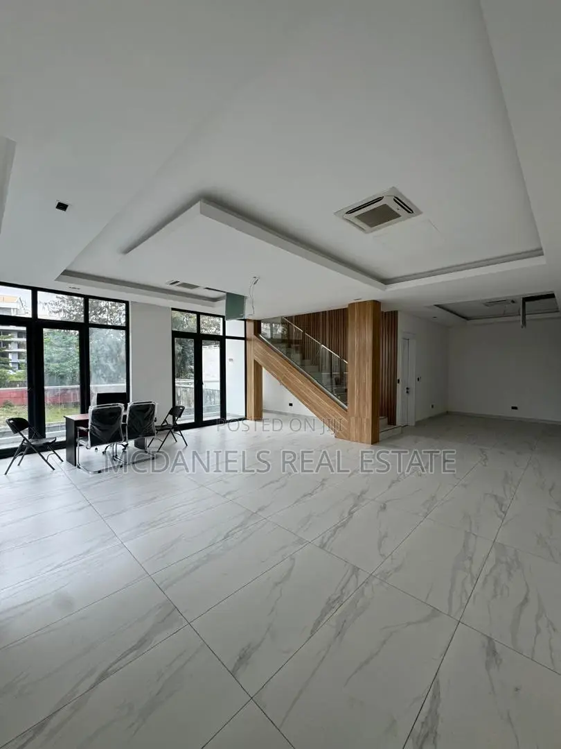 3bdrm Apartment in Banana Island for sale in Banana Island