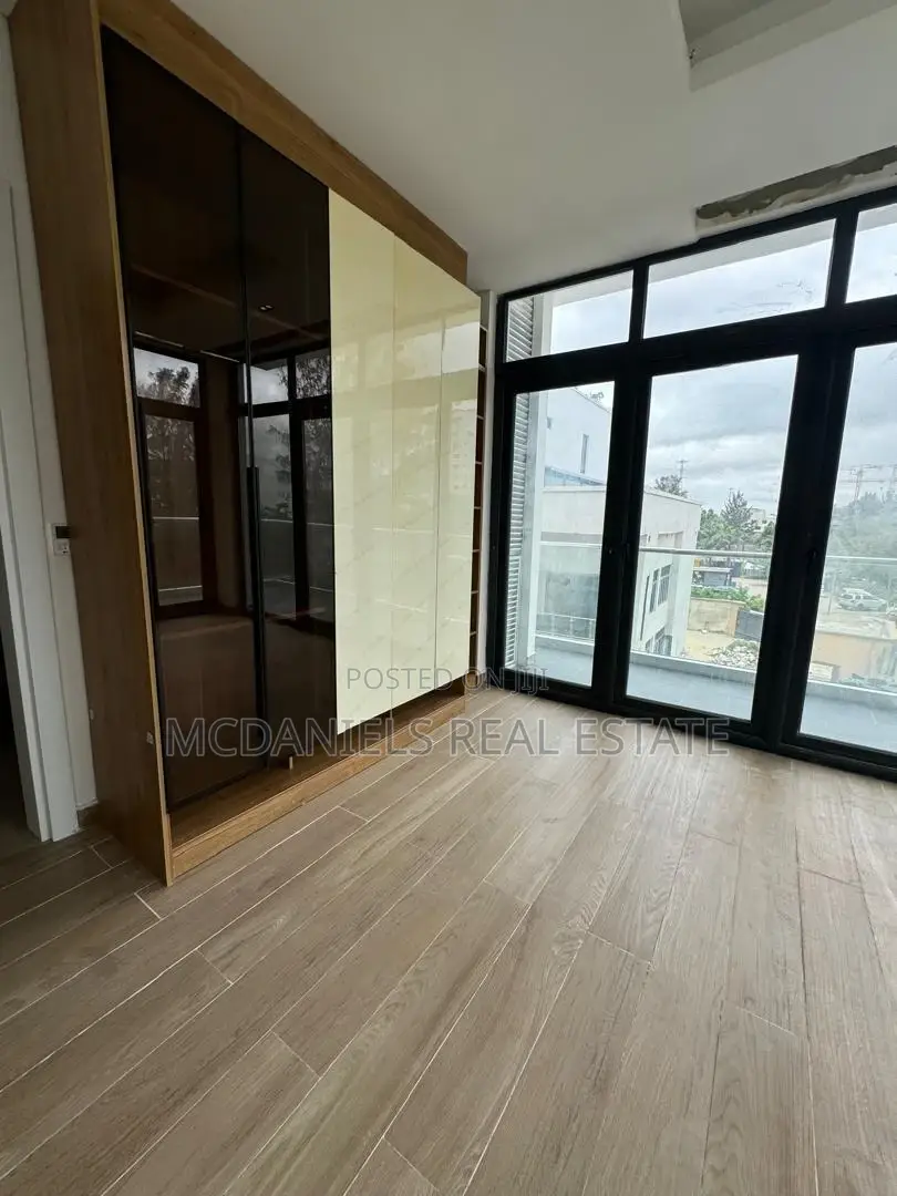 3bdrm Apartment in Banana Island for sale in Banana Island