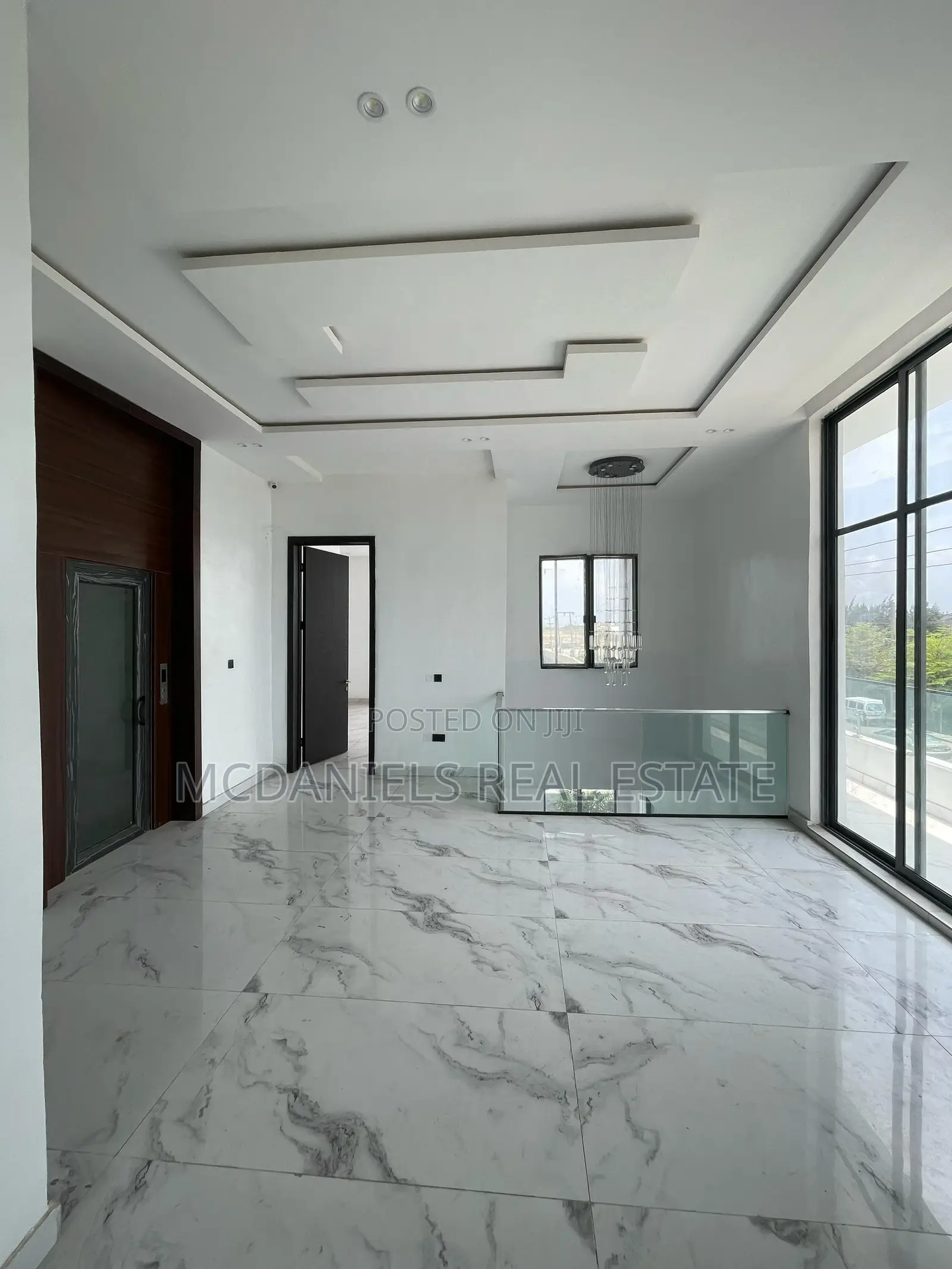 5bdrm Duplex in Osapa london for sale in Osapa london
