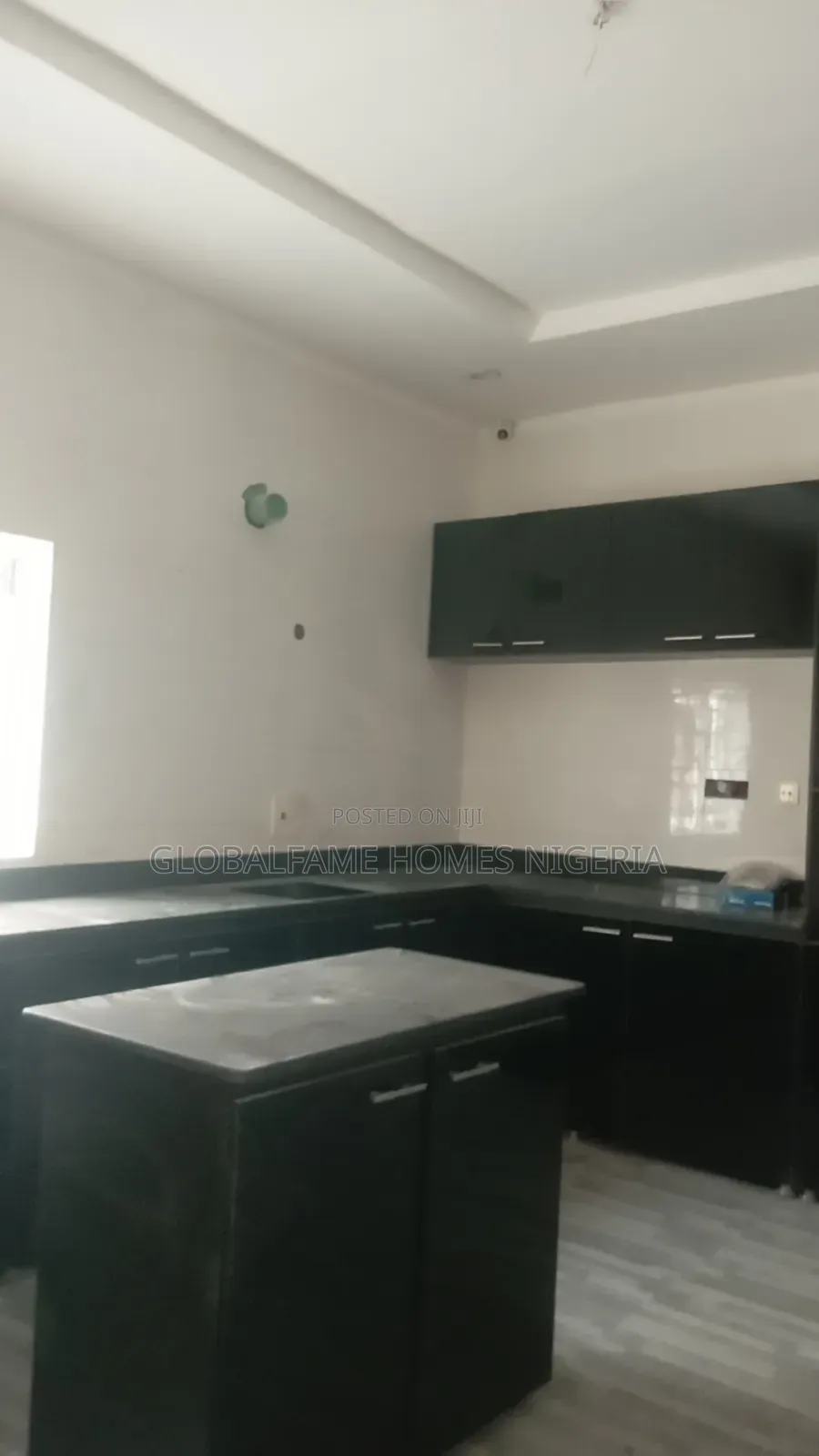 4bdrm Duplex in In An Estate By for rent in Lakowe