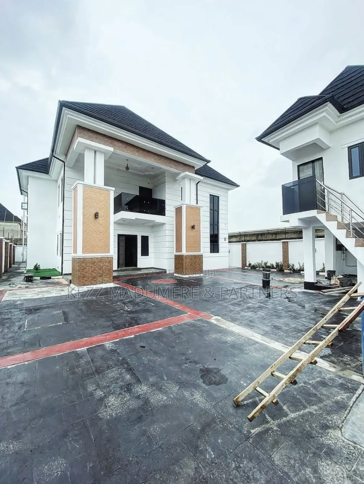 4bdrm Duplex in Royal Estate, Off, Port-Harcourt for sale in Port-Harcourt