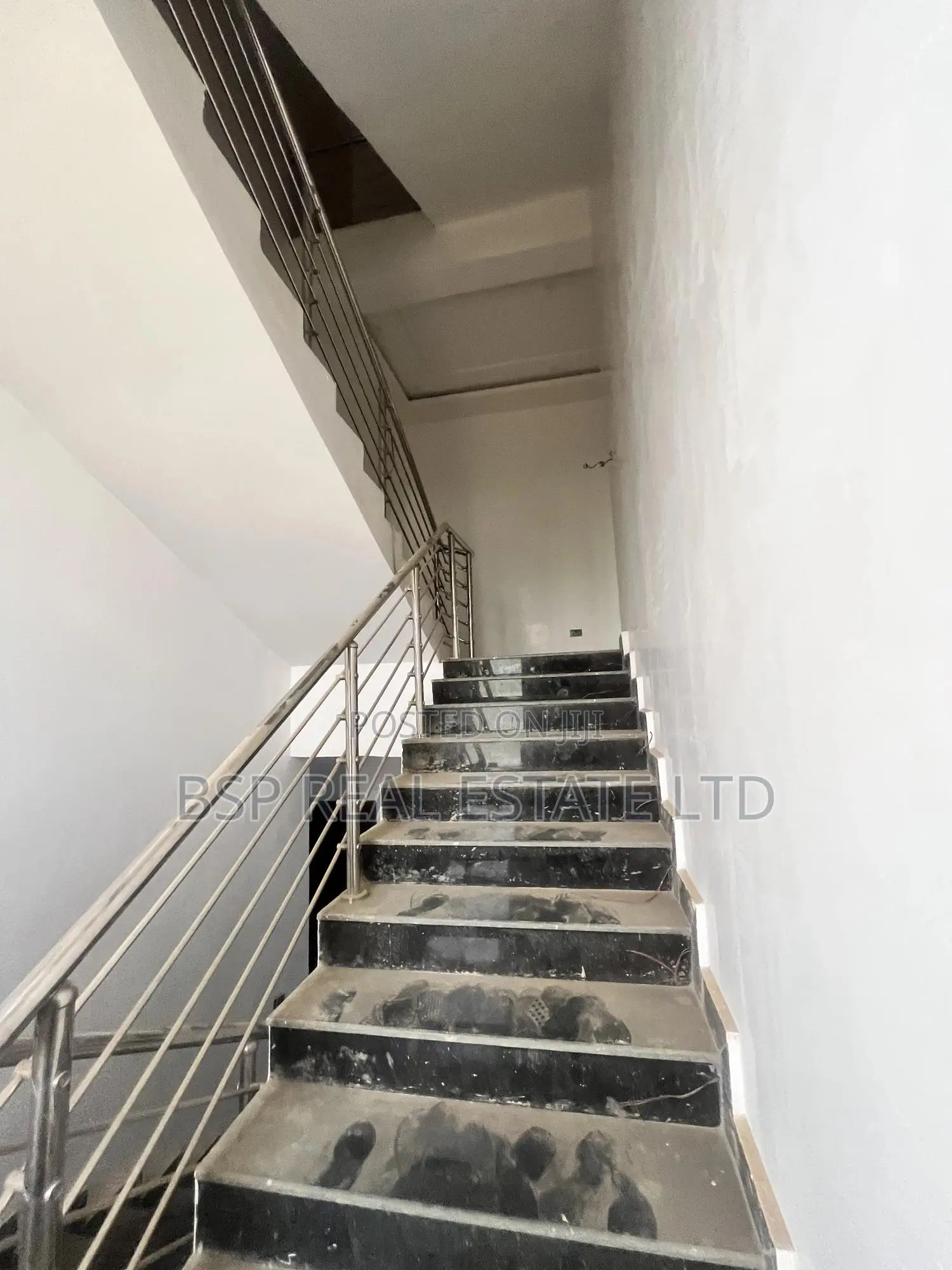 5bdrm Duplex in Efab Estate, Gwarinpa for sale in Gwarinpa