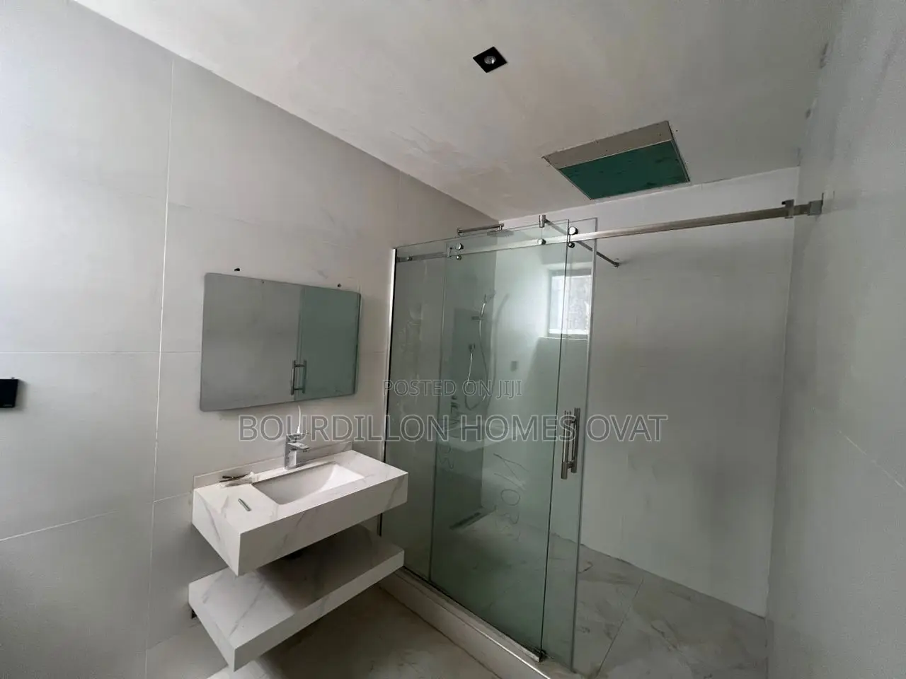 3bdrm Maisonette in Lekki Phase 1 for sale in Lekki Phase 1