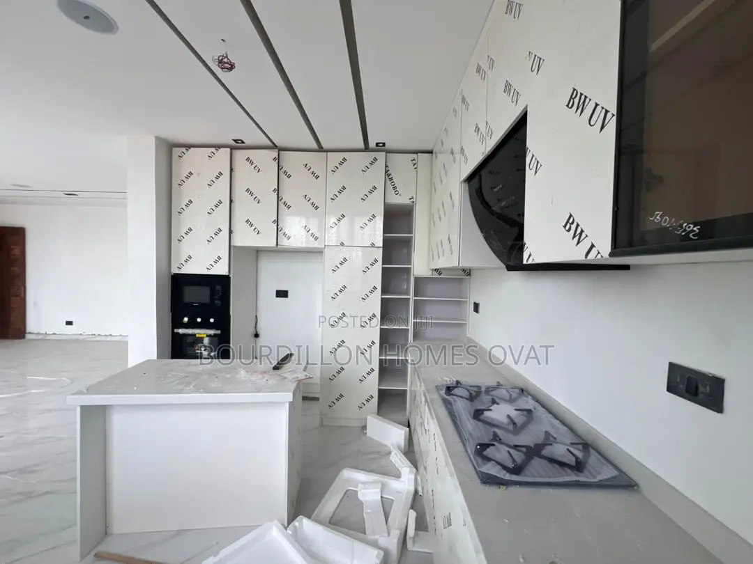 2bdrm Apartment in Lekki Phase 1 for sale in Lekki Phase 1