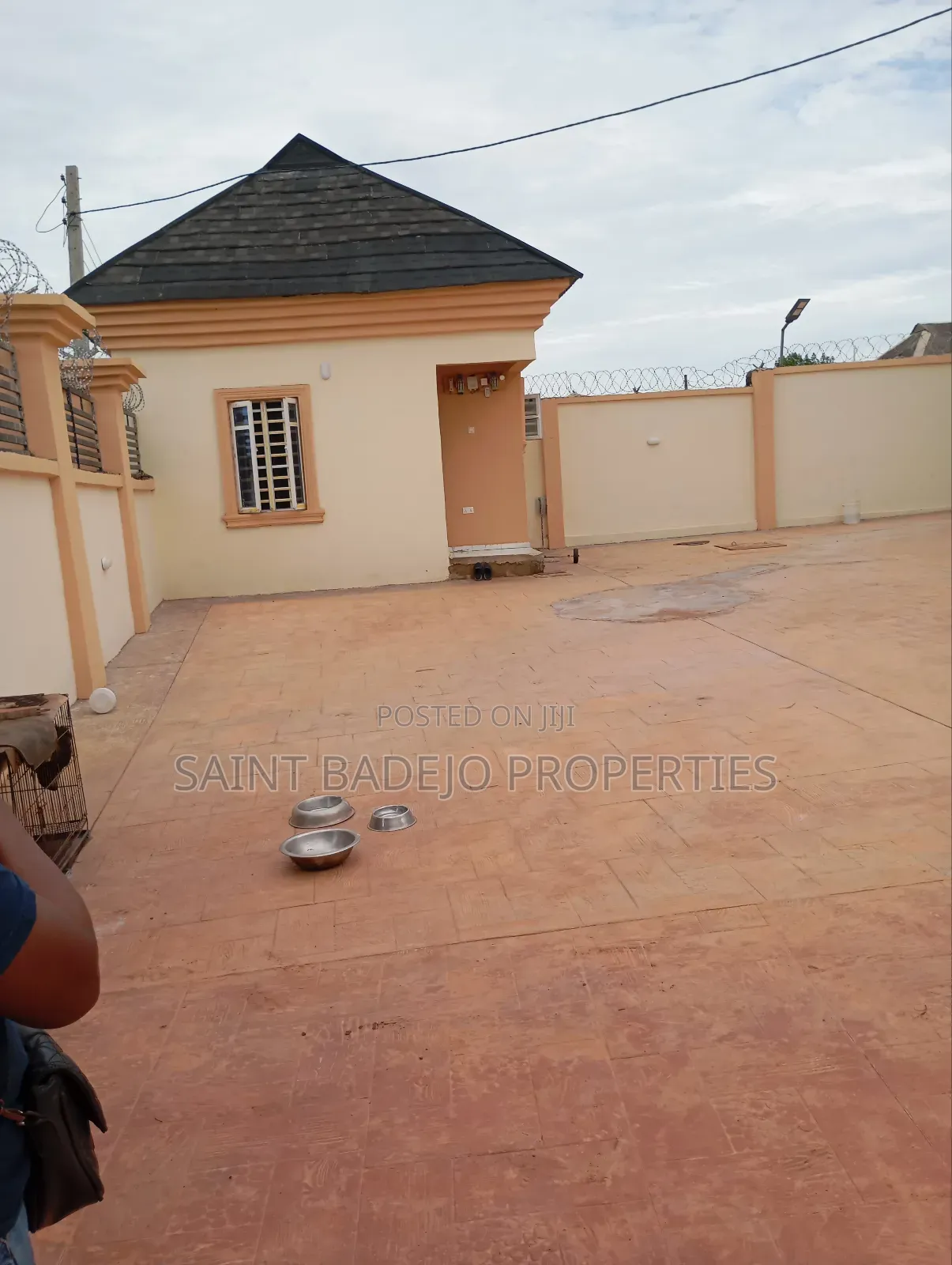 8bdrm Block of Flats in Kasbak College Area, Gberigbe for sale in Gberigbe