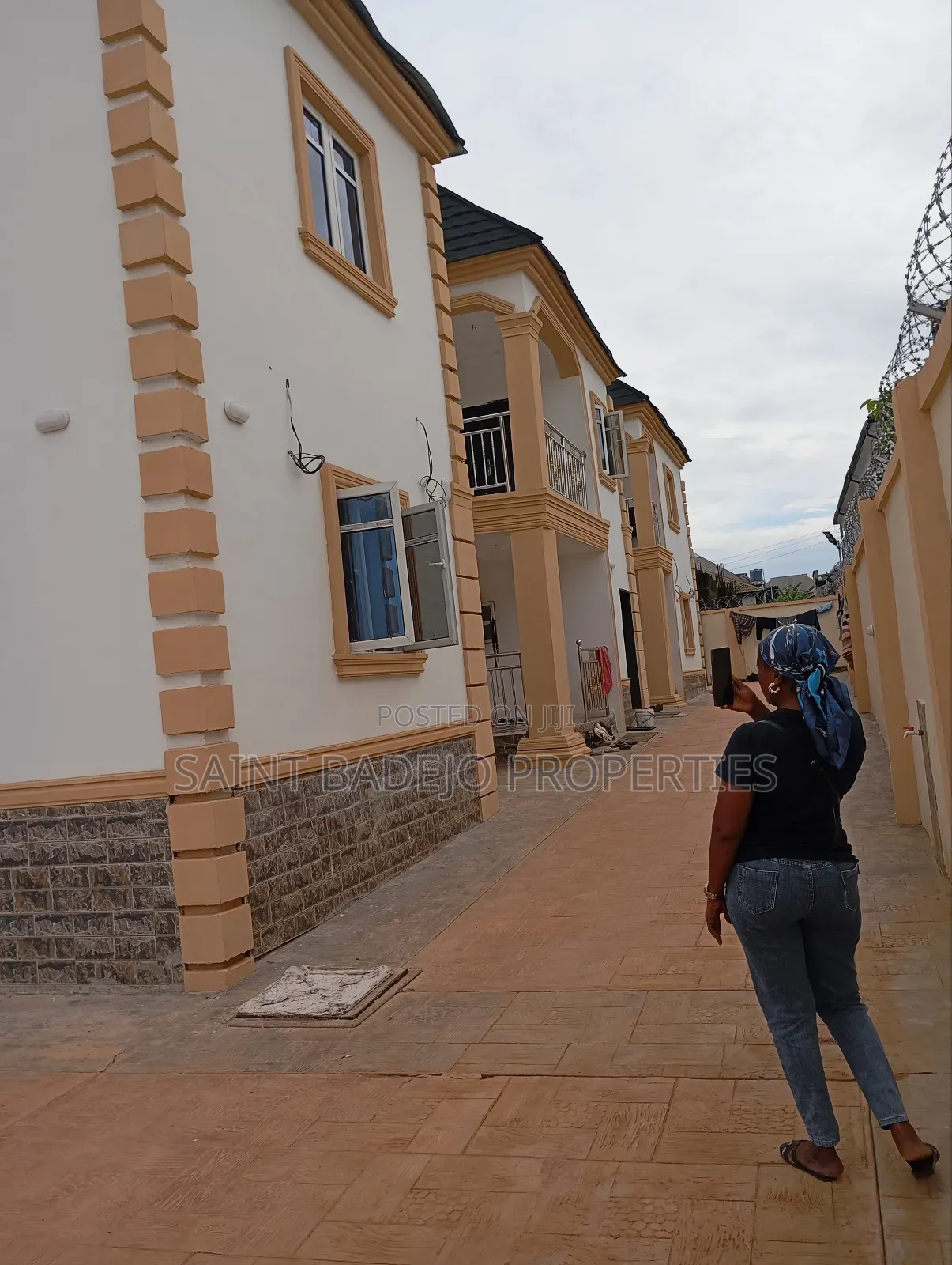 8bdrm Block of Flats in Kasbak College Area, Gberigbe for sale in Gberigbe