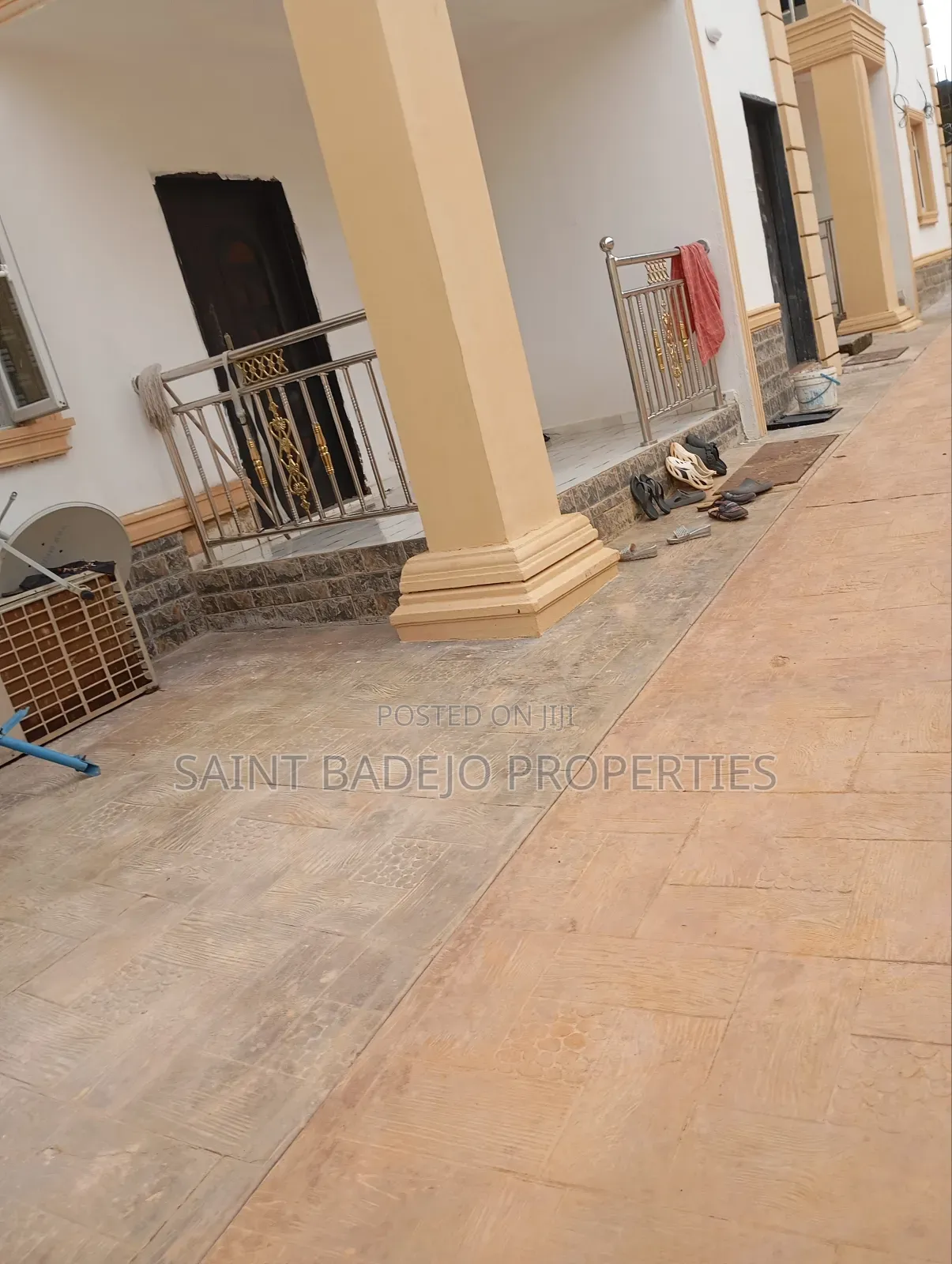 8bdrm Block of Flats in Kasbak College Area, Gberigbe for sale in Gberigbe