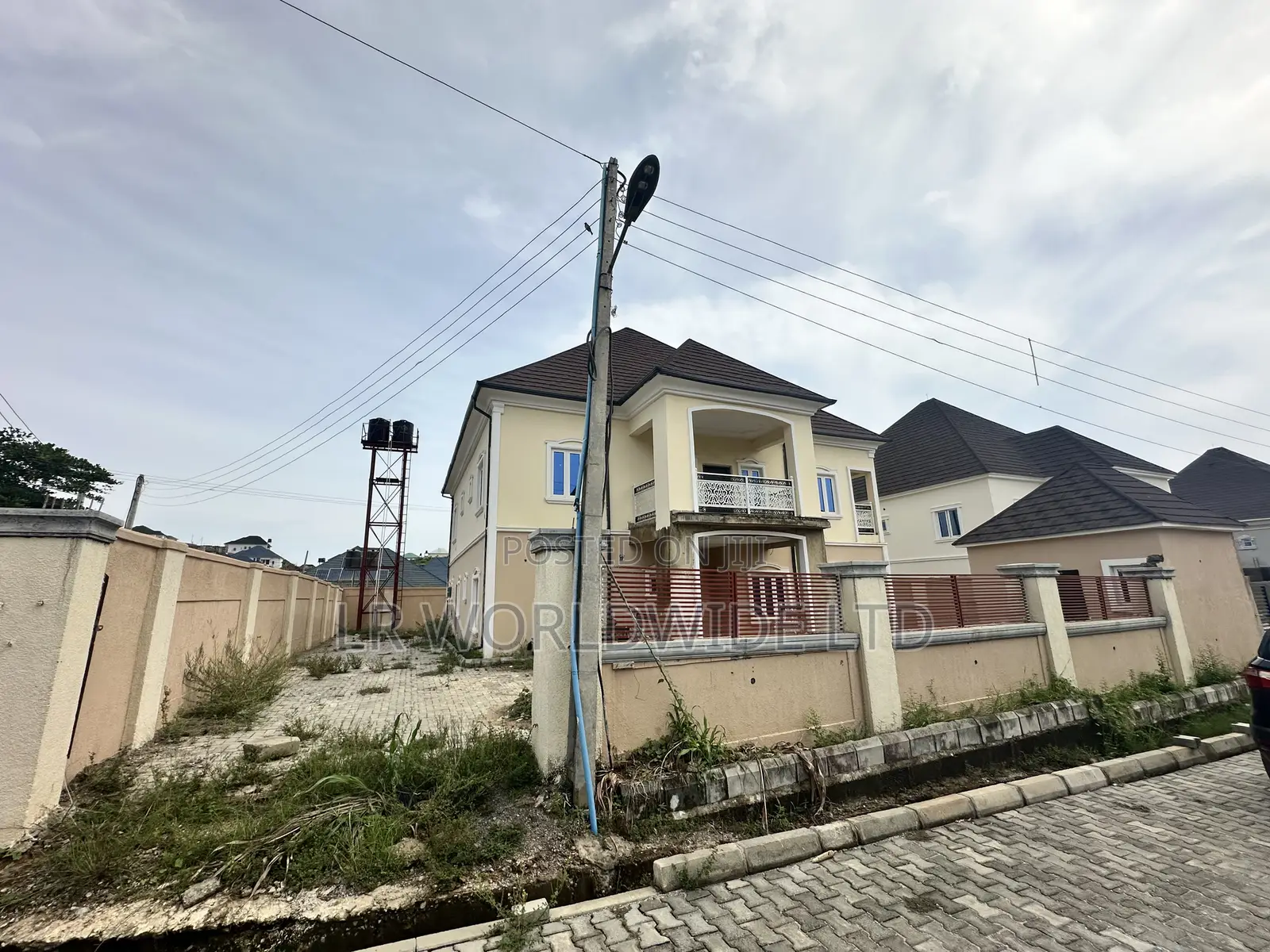 5bdrm Duplex in Lugbe District for rent in Lugbe District