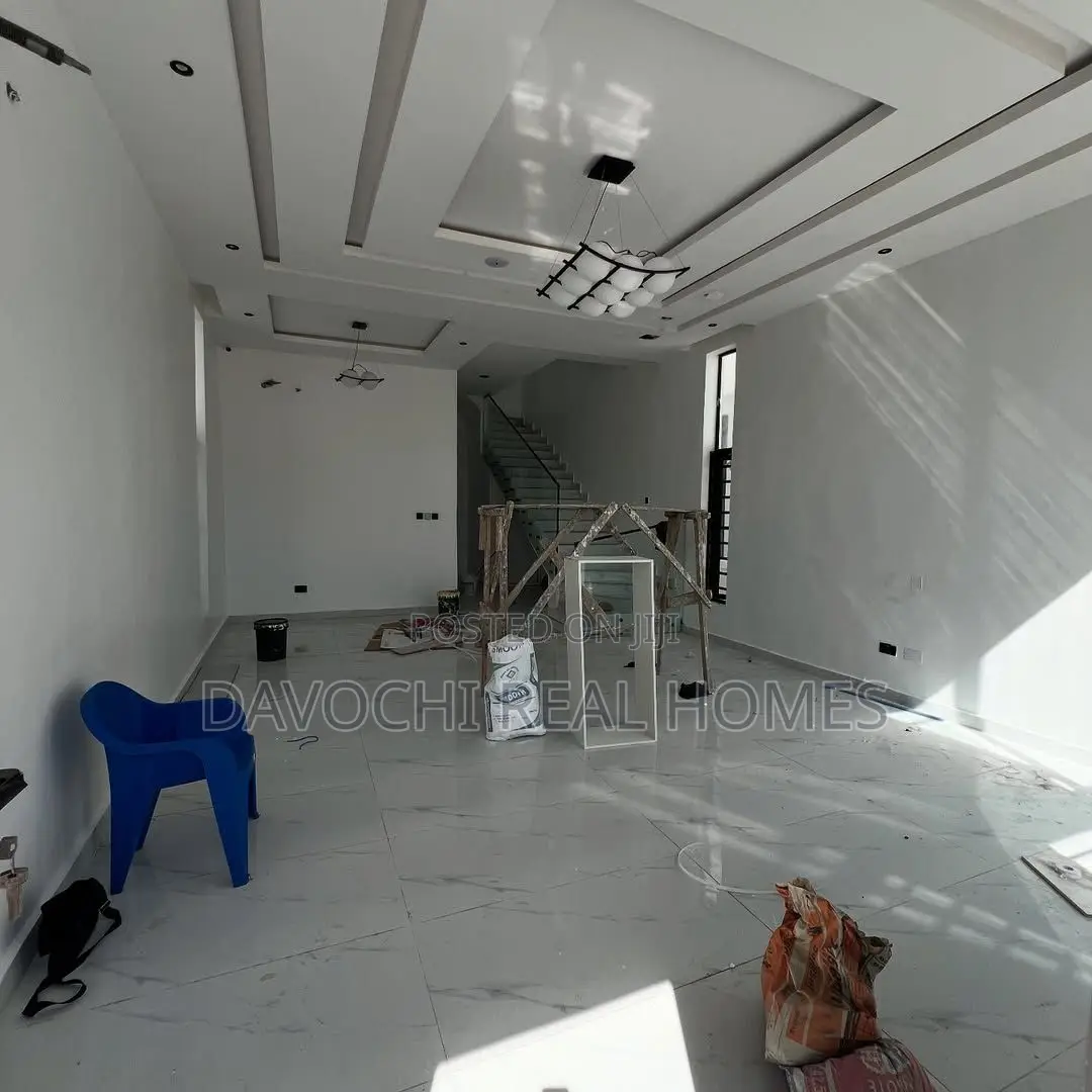 5bdrm Duplex in Ajah for rent in Ado / Ajah