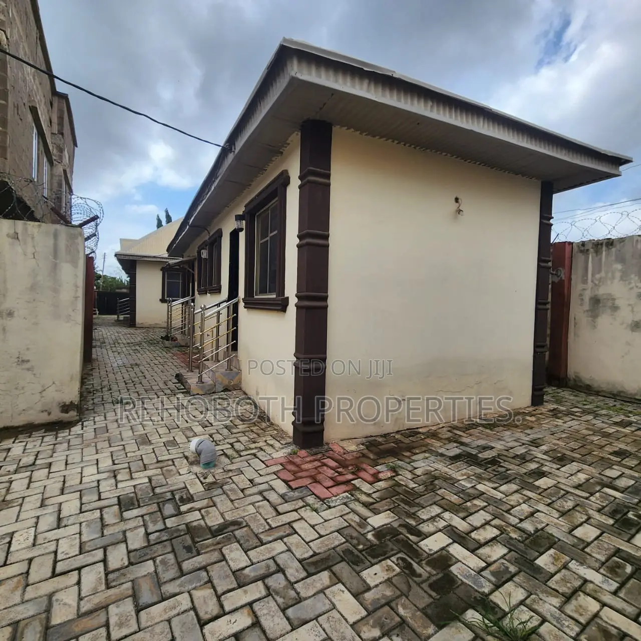 4bdrm Bungalow in Iyana Church, Ibadan for sale in Ibadan