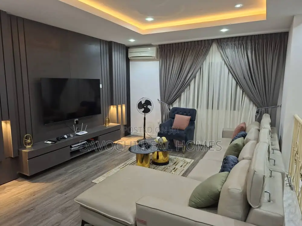 Furnished 3bdrm Apartment in Lekki Phase1 for rent in Lekki Phase 1