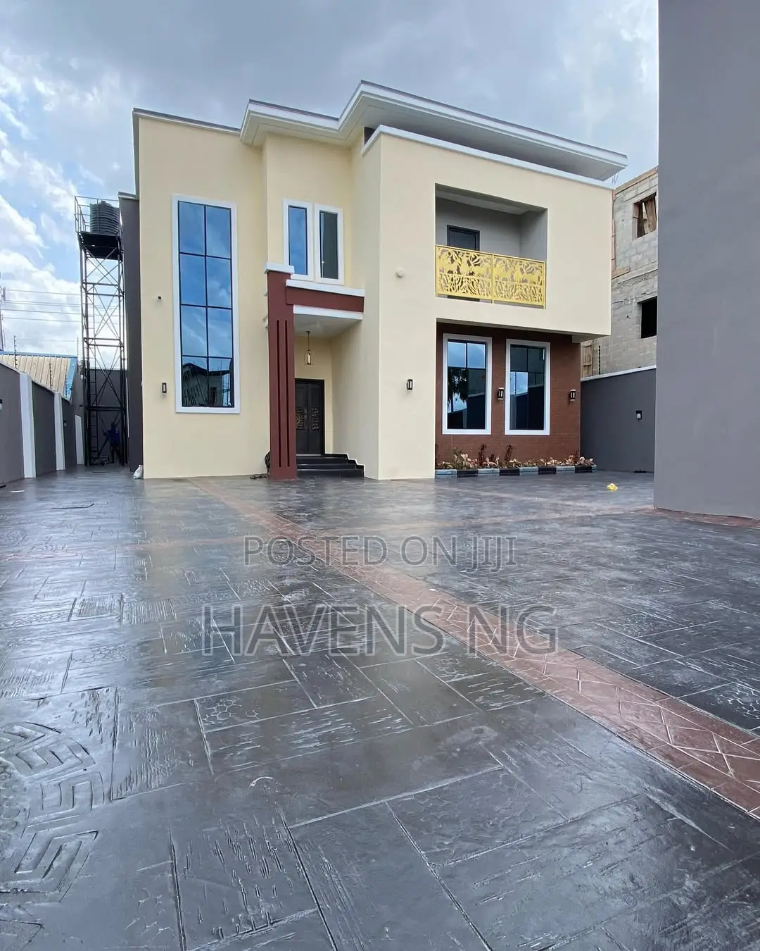 5bdrm Duplex in Woji for sale in Woji