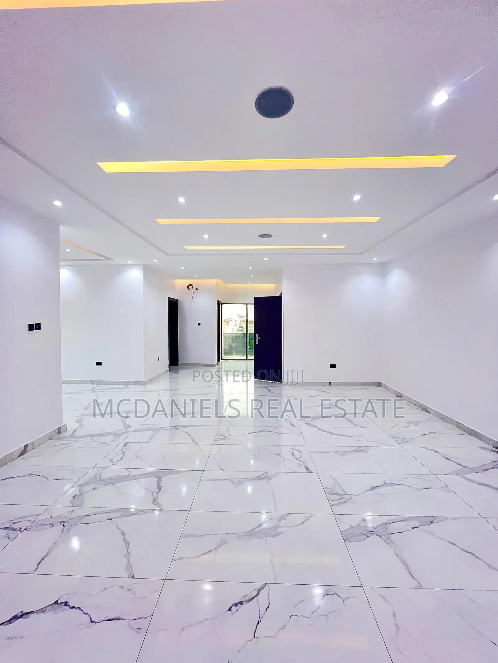 3bdrm Apartment in Lekki Phase 1 for sale in Lekki Phase 1