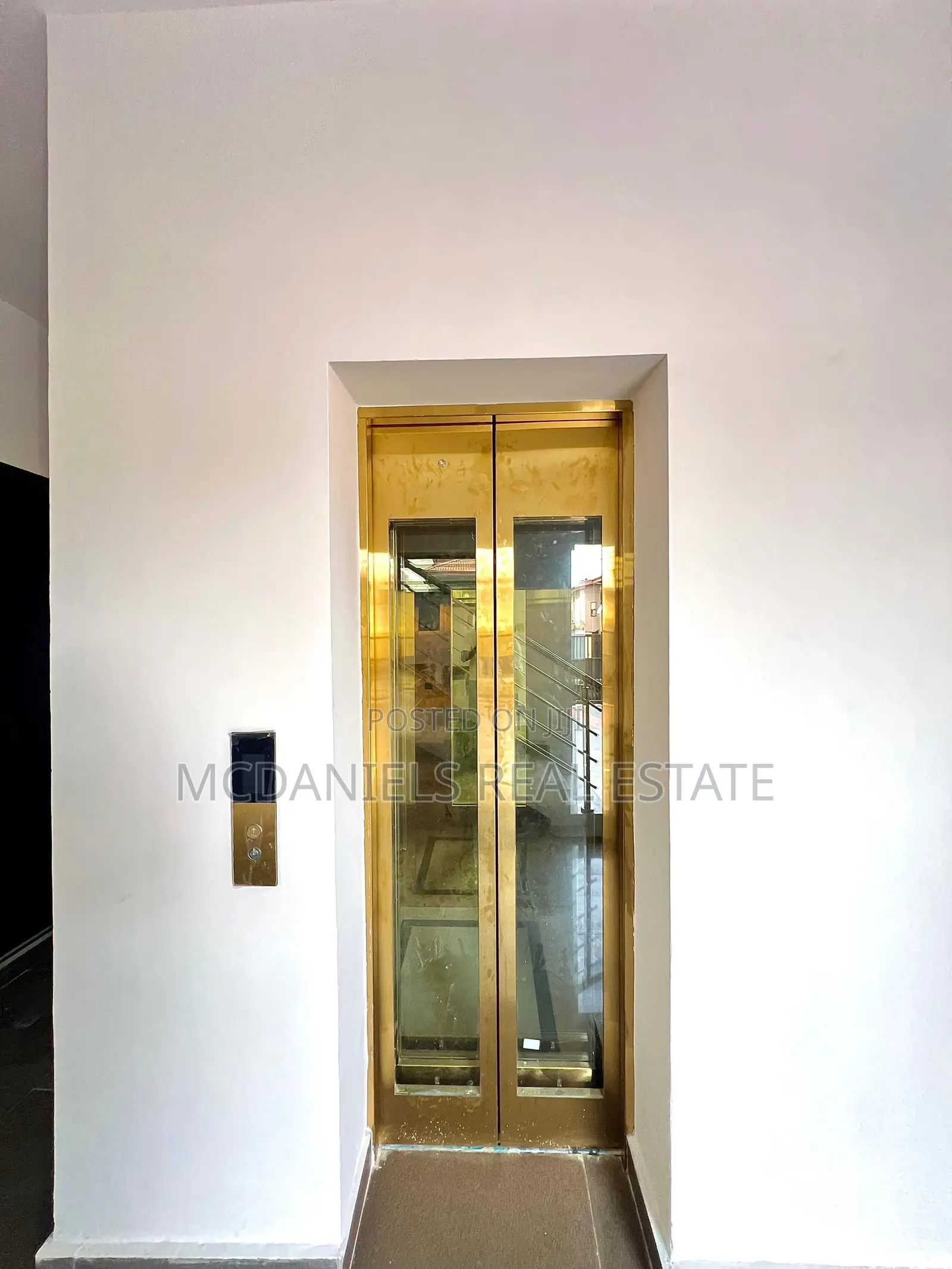 3bdrm Apartment in Lekki Phase 1 for sale in Lekki Phase 1