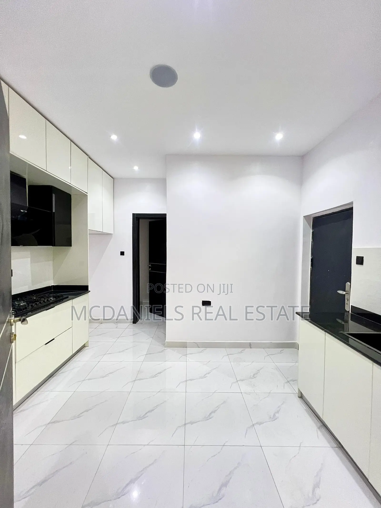 3bdrm Apartment in Lekki Phase 1 for sale in Lekki Phase 1