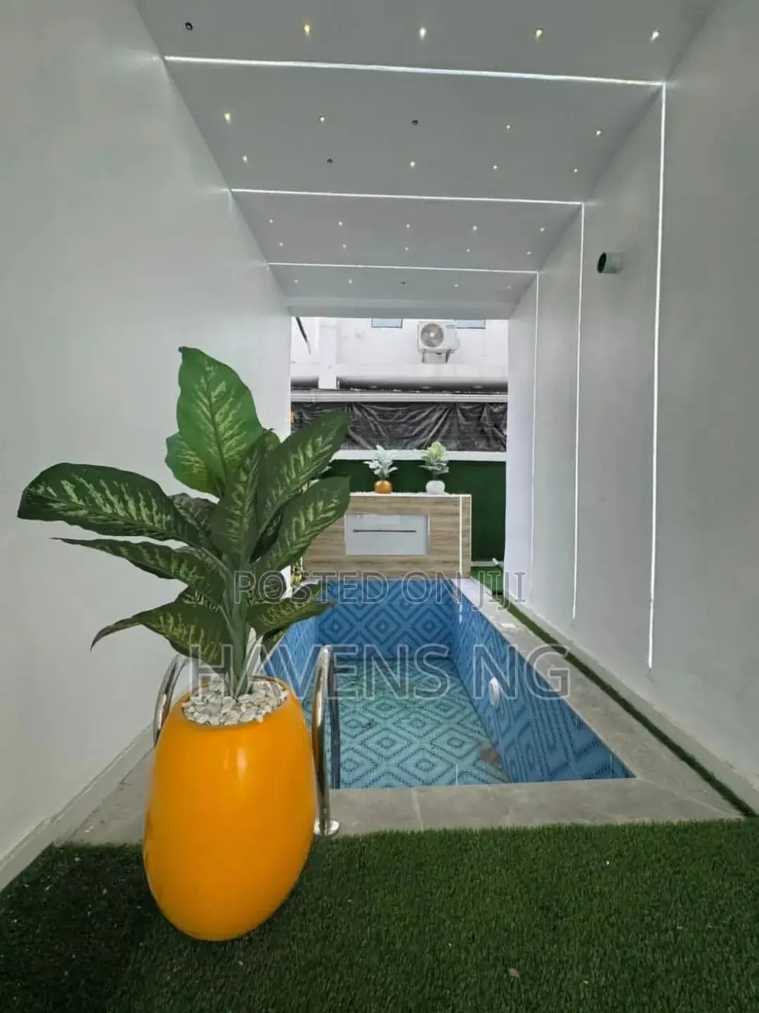 4bdrm Duplex in Ikota for sale in Ikota