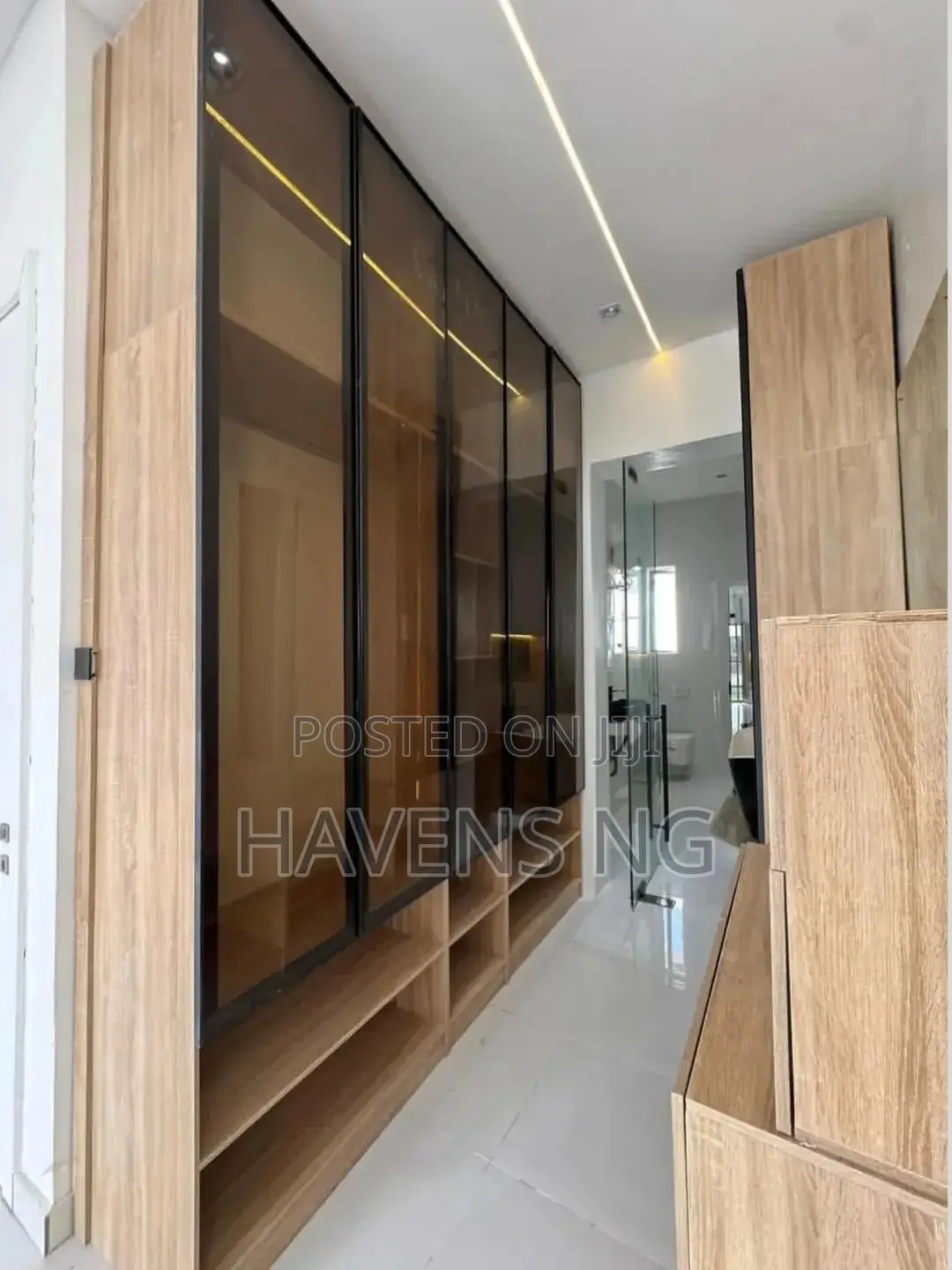 4bdrm Duplex in Ikota for sale in Ikota