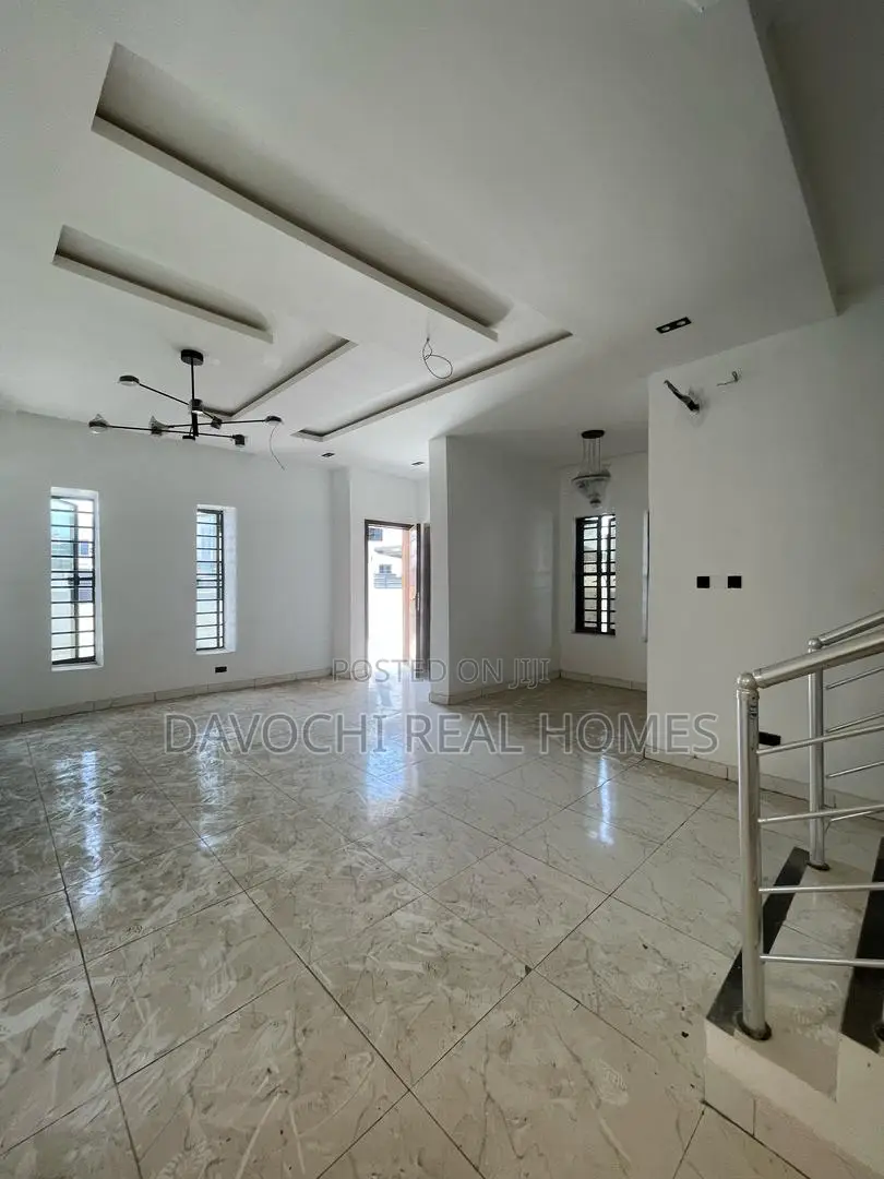 5bdrm Duplex in Orchid Road., Lekki Phase 2 for rent in Lekki Phase 2