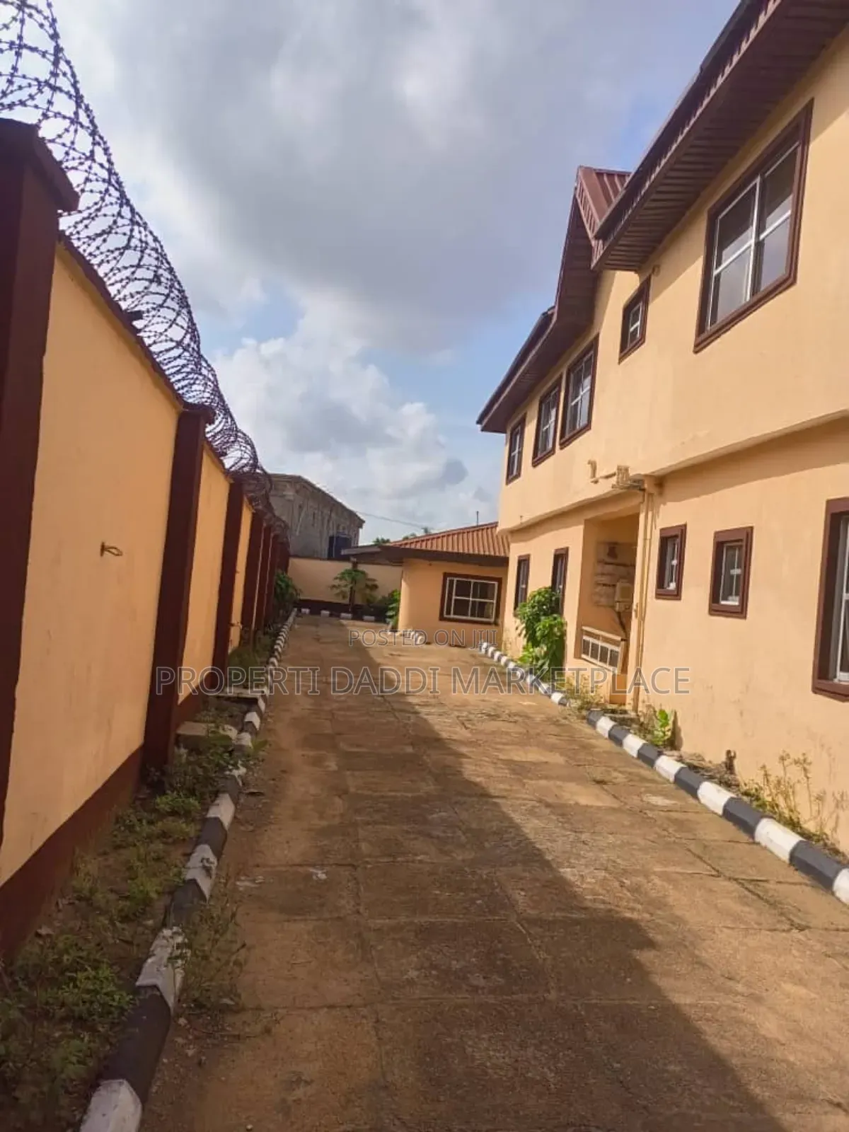 3bdrm Block of Flats in Ayobo for sale in Ayobo