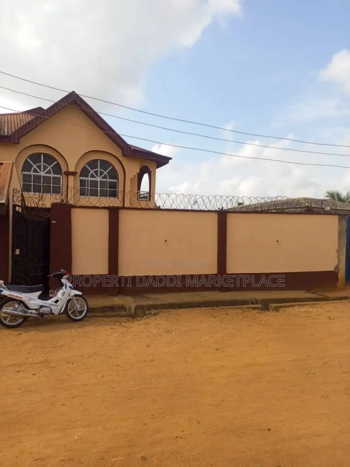 3bdrm Block of Flats in Ayobo for sale in Ayobo